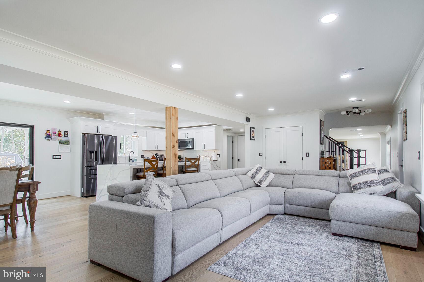 10785 W CRESTVIEW LANE