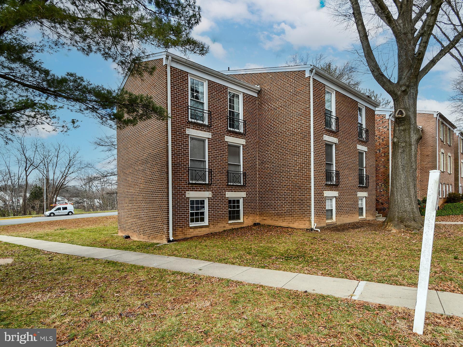 850 QUINCE ORCHARD BOULEVARD 201