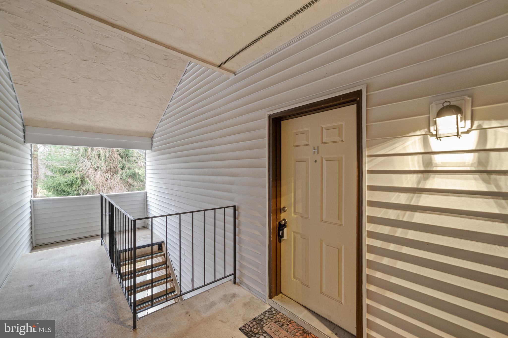 1601 CARRIAGE HOUSE TERRACE H