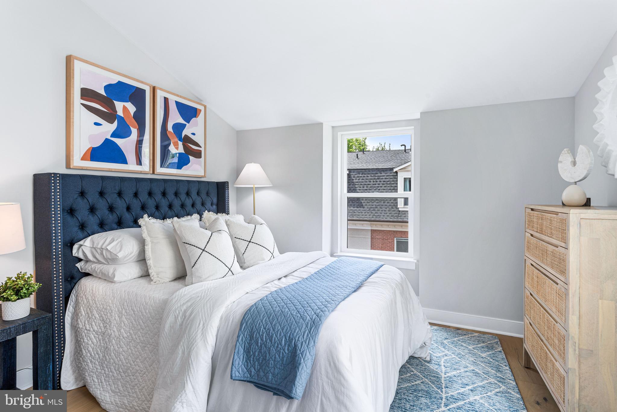 10258 GROSVENOR