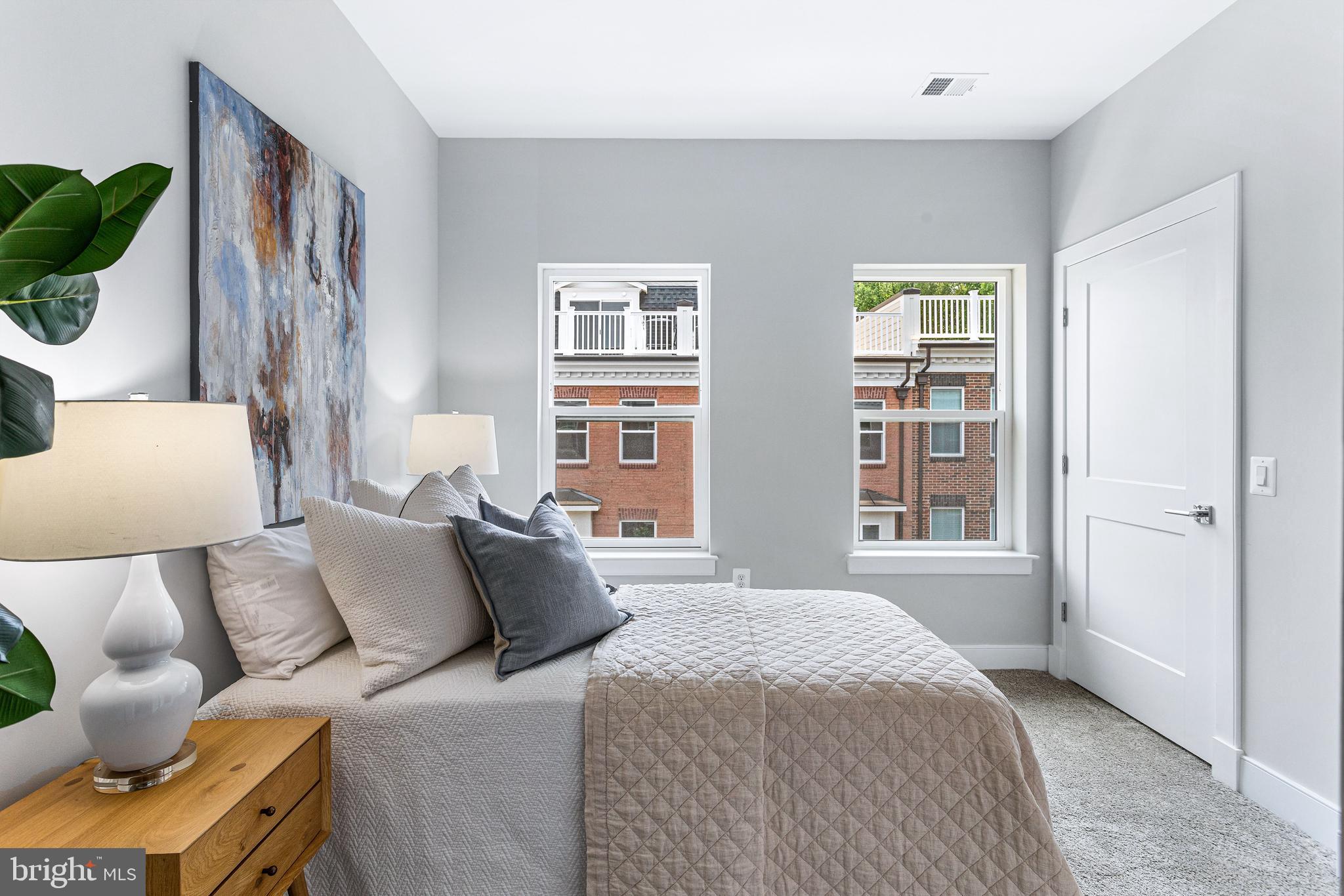 10258 GROSVENOR