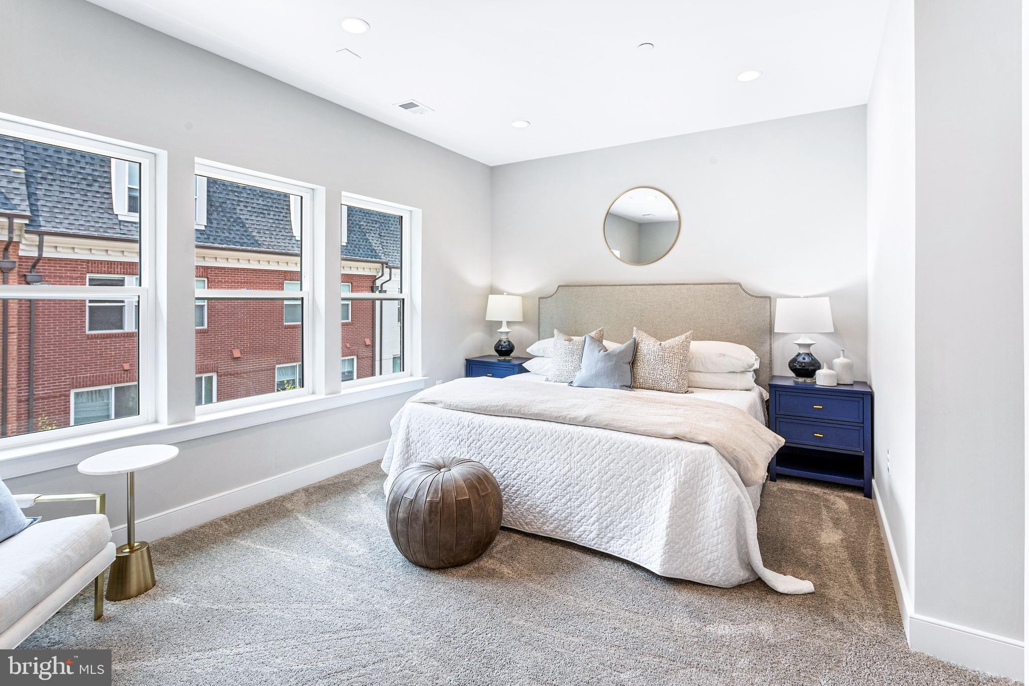 10258 GROSVENOR