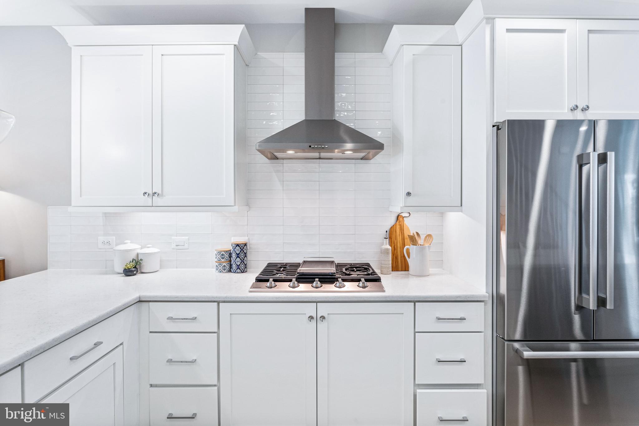 10258 GROSVENOR