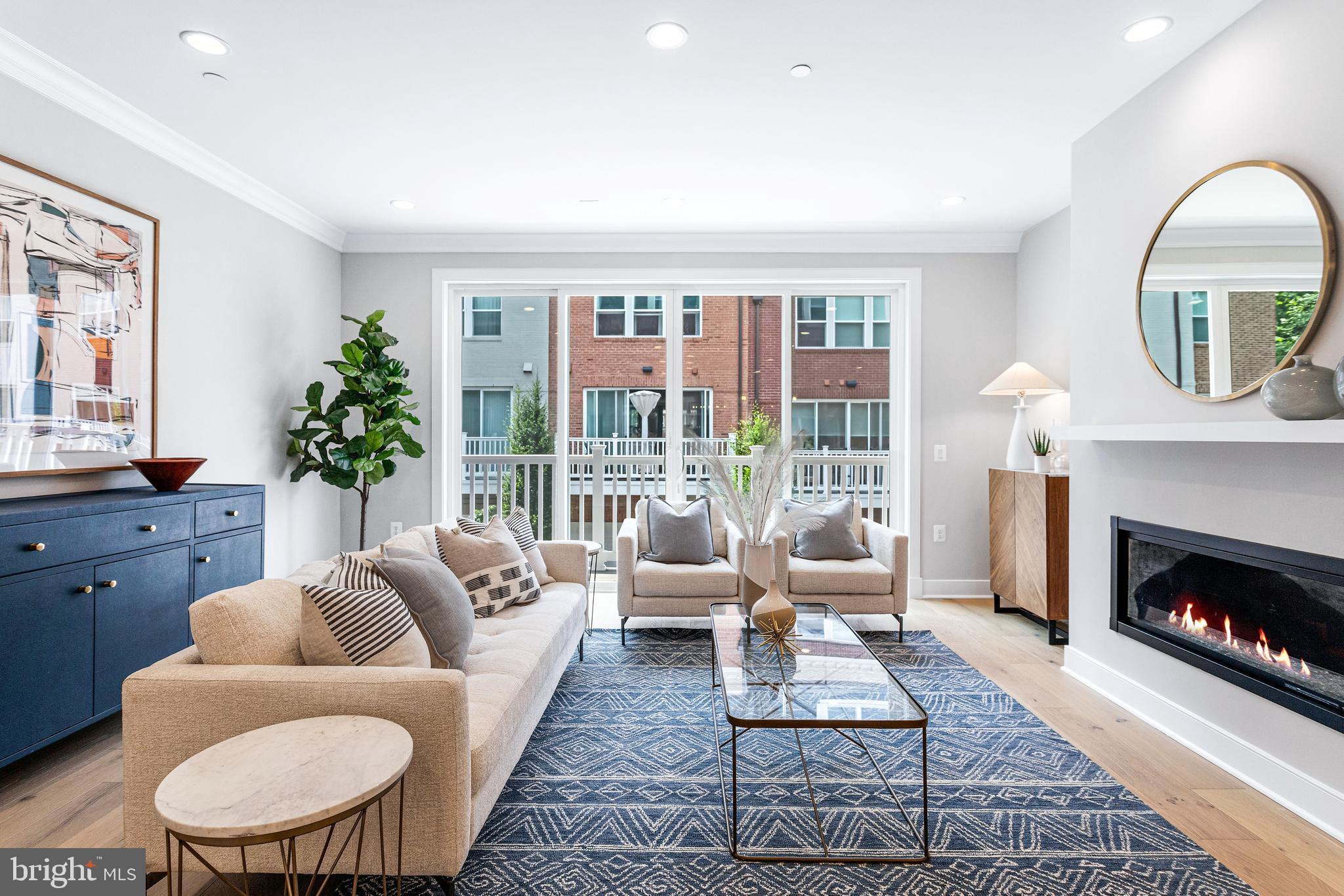 10258 GROSVENOR
