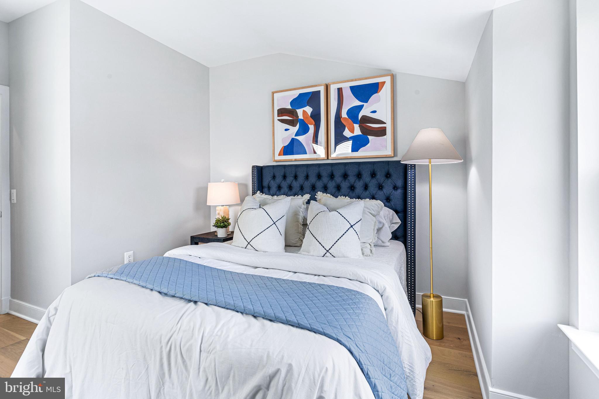 10258 GROSVENOR