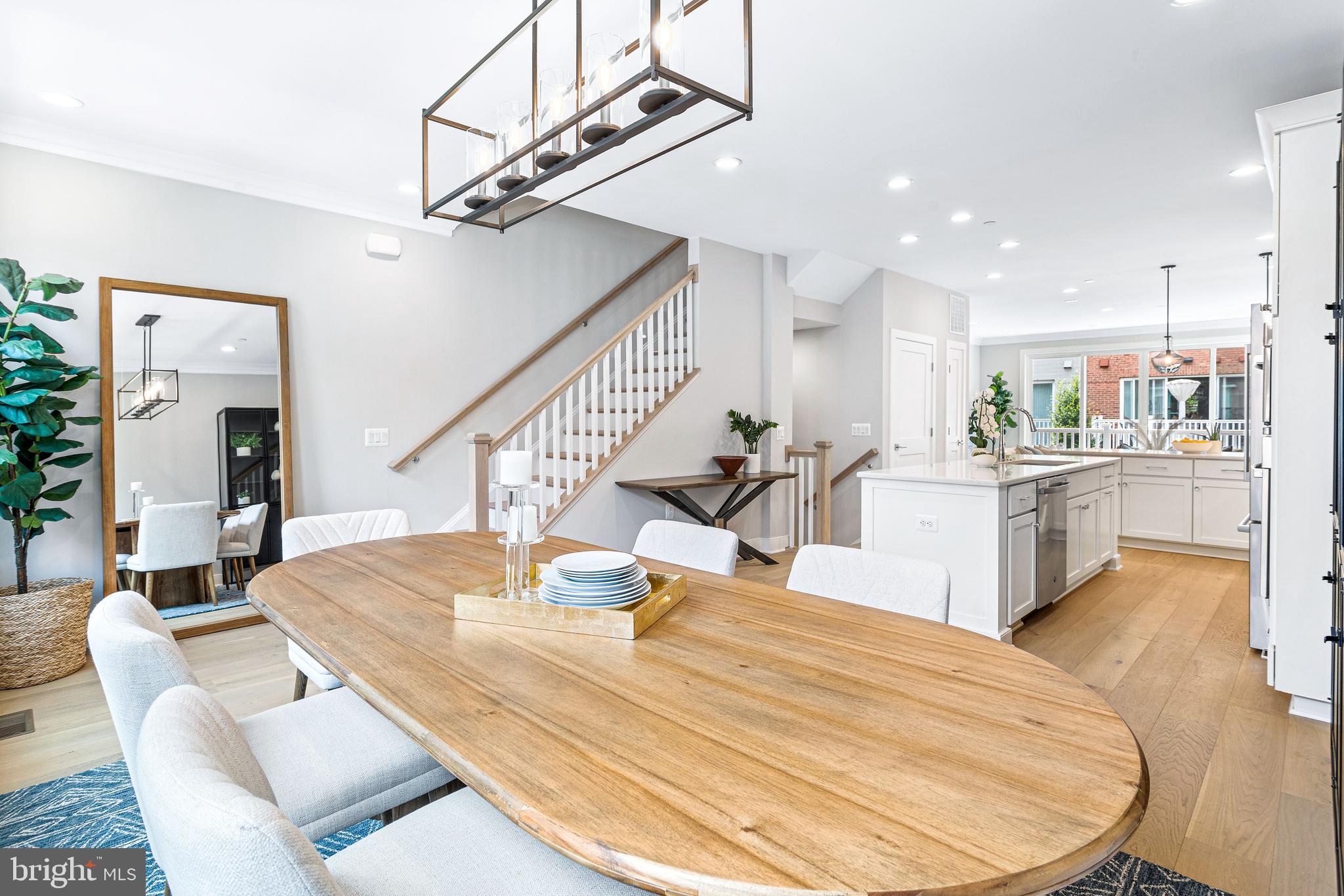 10258 GROSVENOR