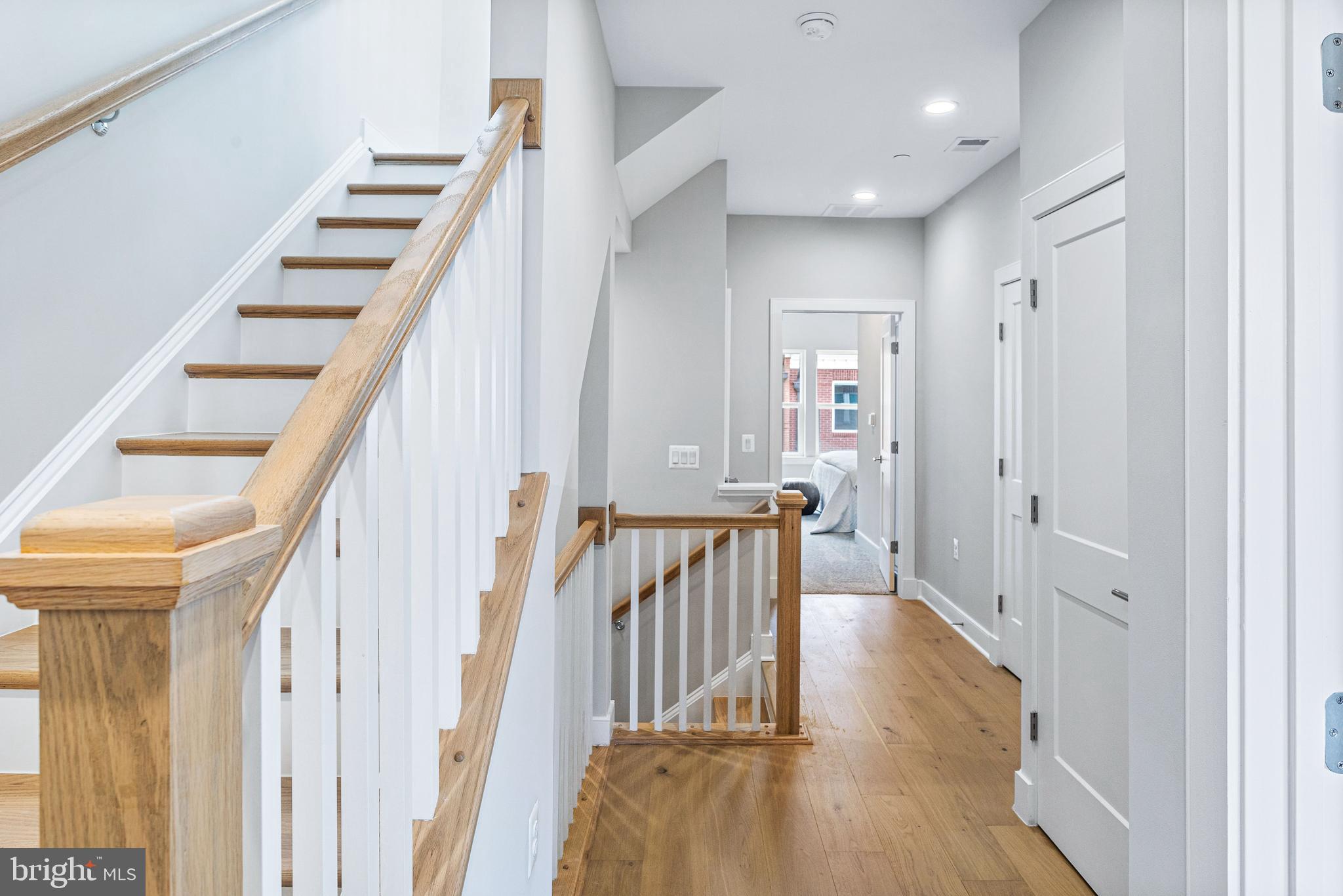 10258 GROSVENOR