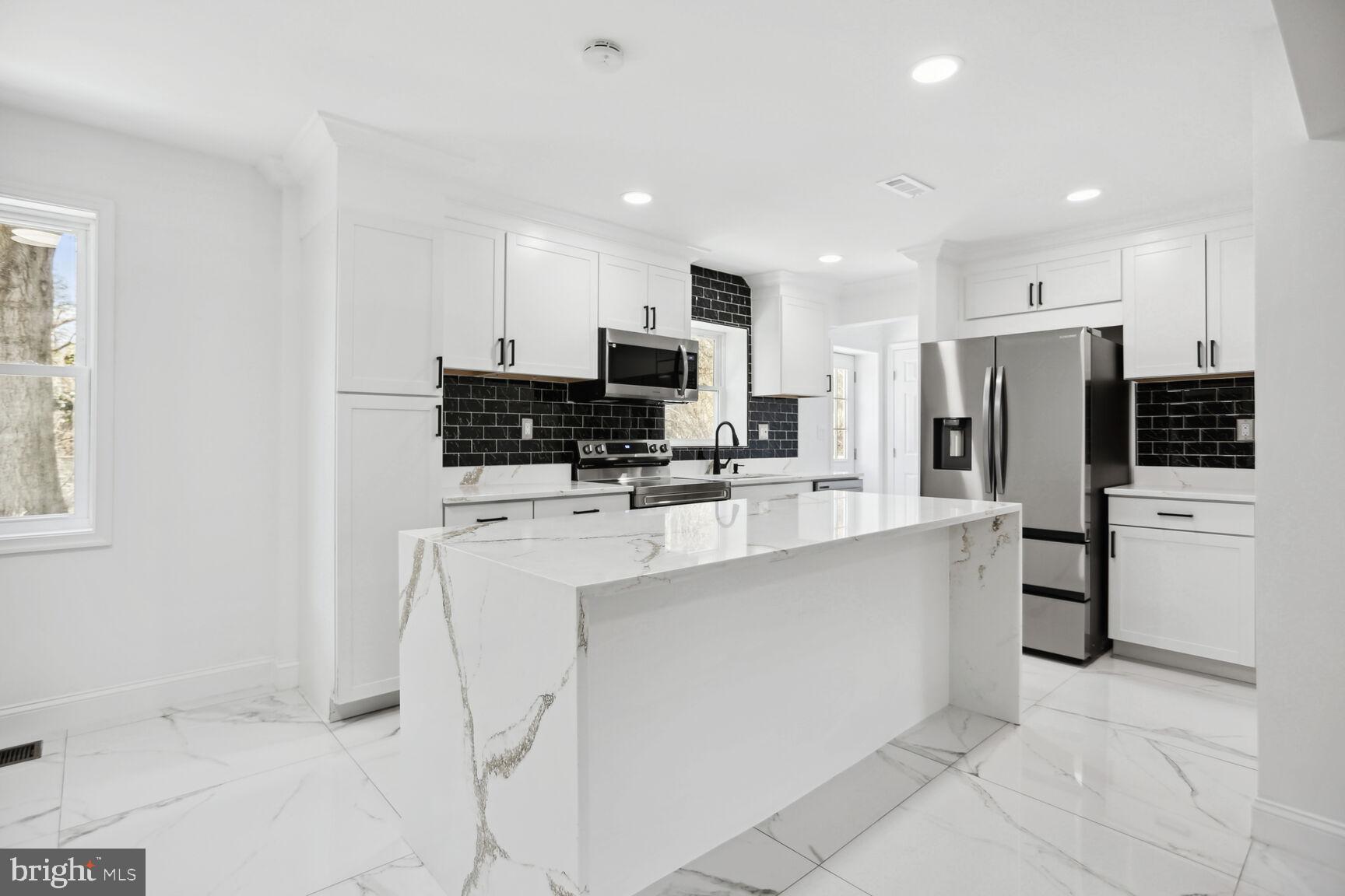 9704 HASTINGS DRIVE