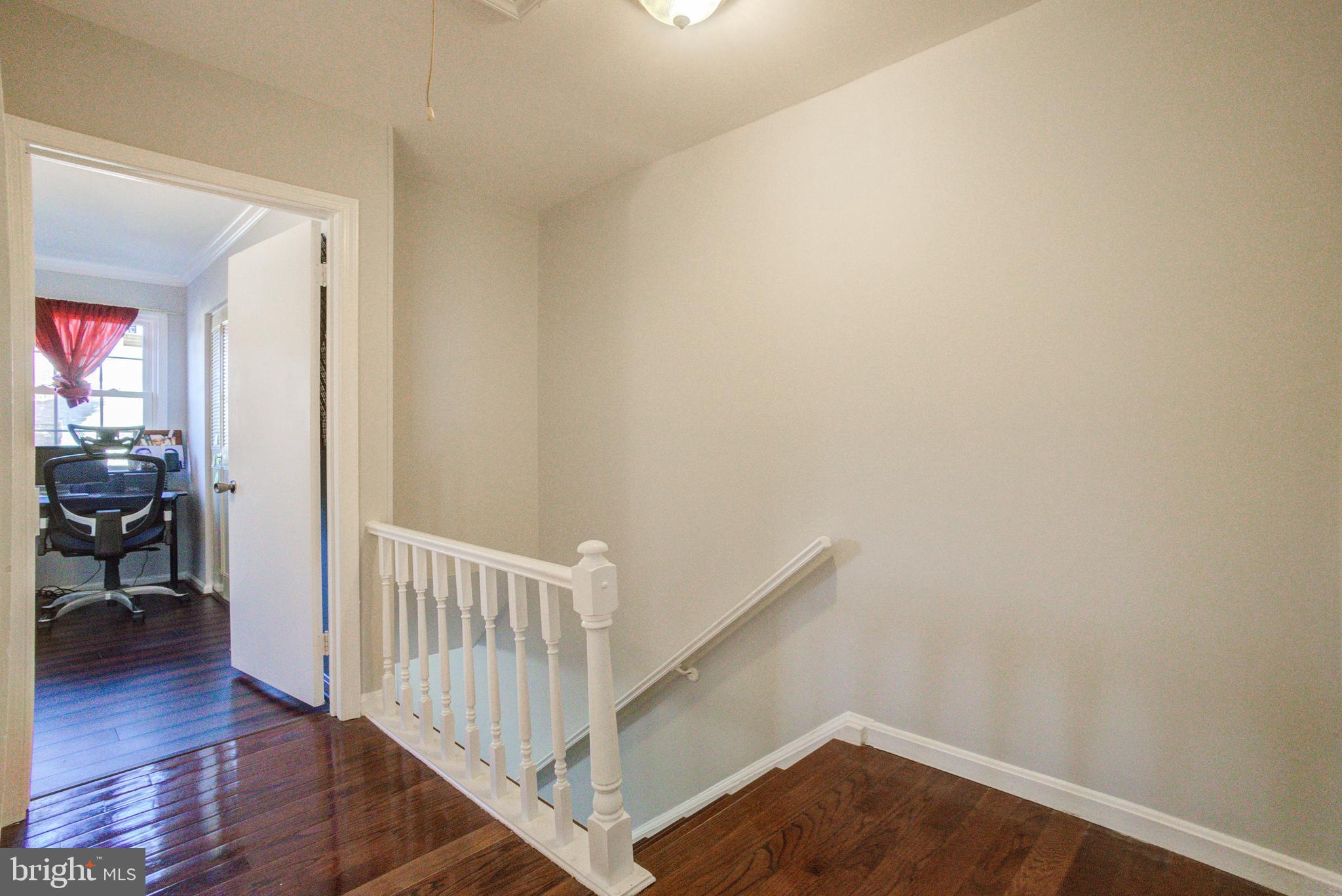 24 BLUE RIBBON COURT 5