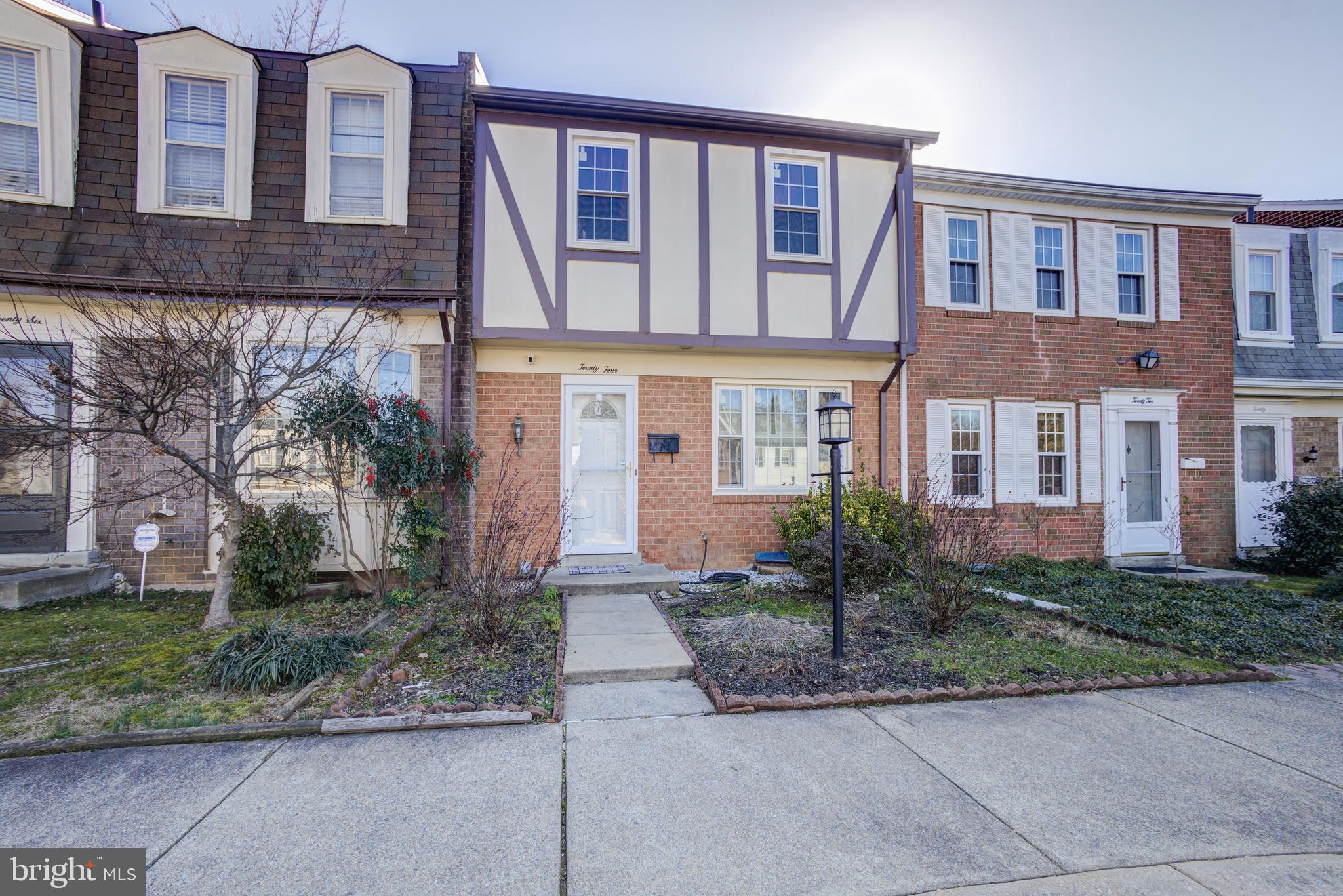 24 BLUE RIBBON COURT 5