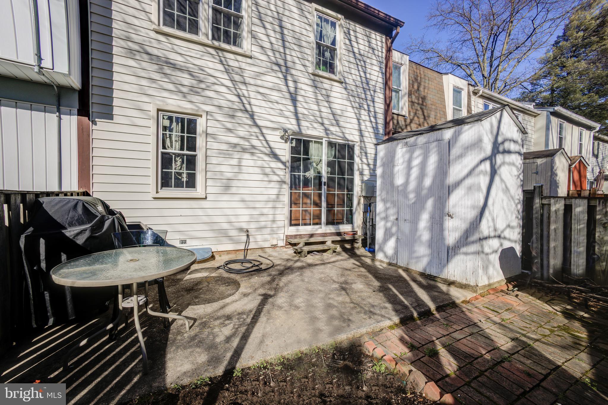 24 BLUE RIBBON COURT 5