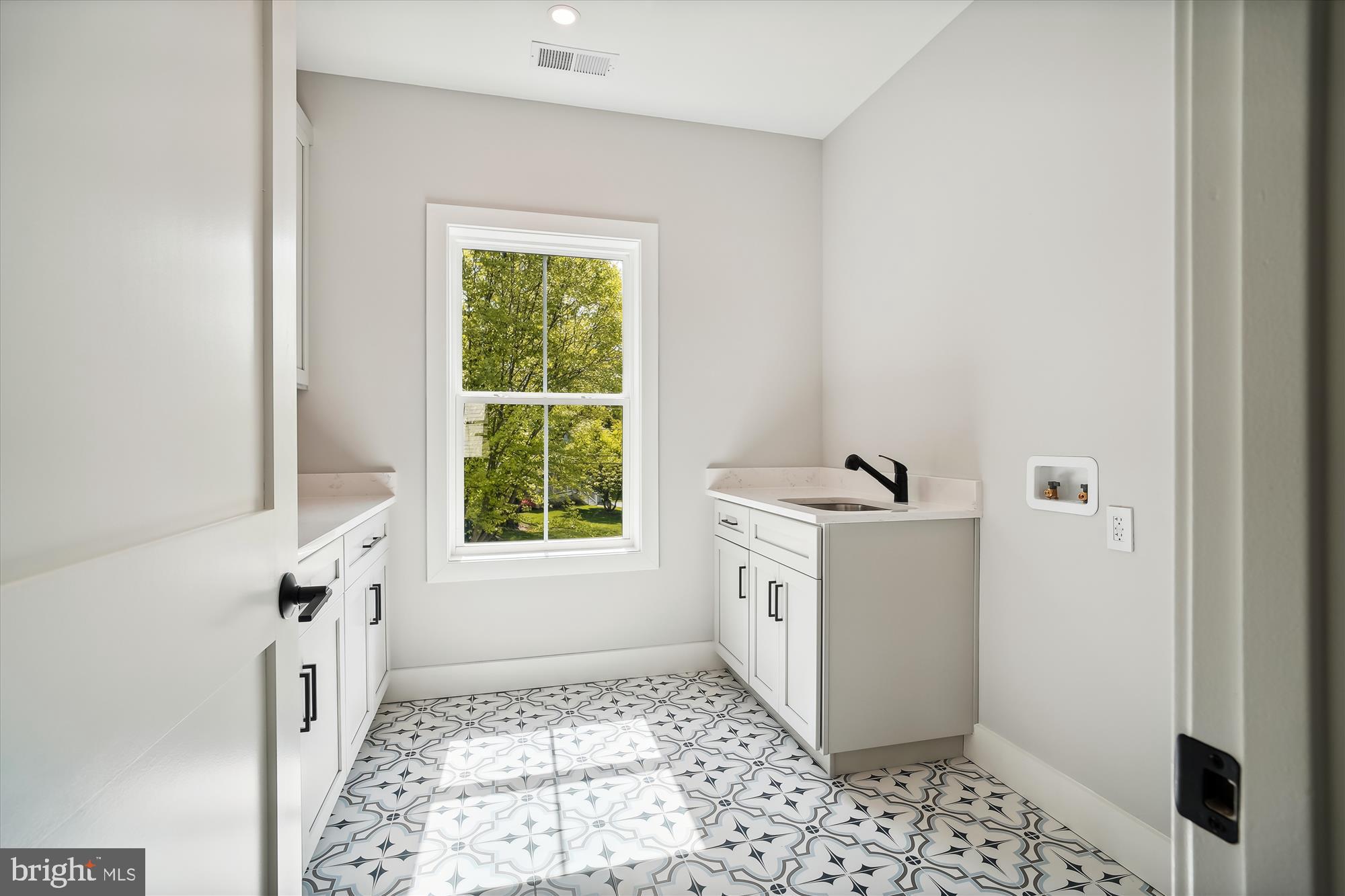 8104 WOODHAVEN BOULEVARD