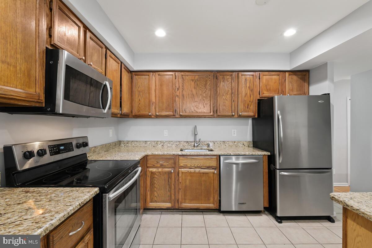 39 PICKERING COURT 02