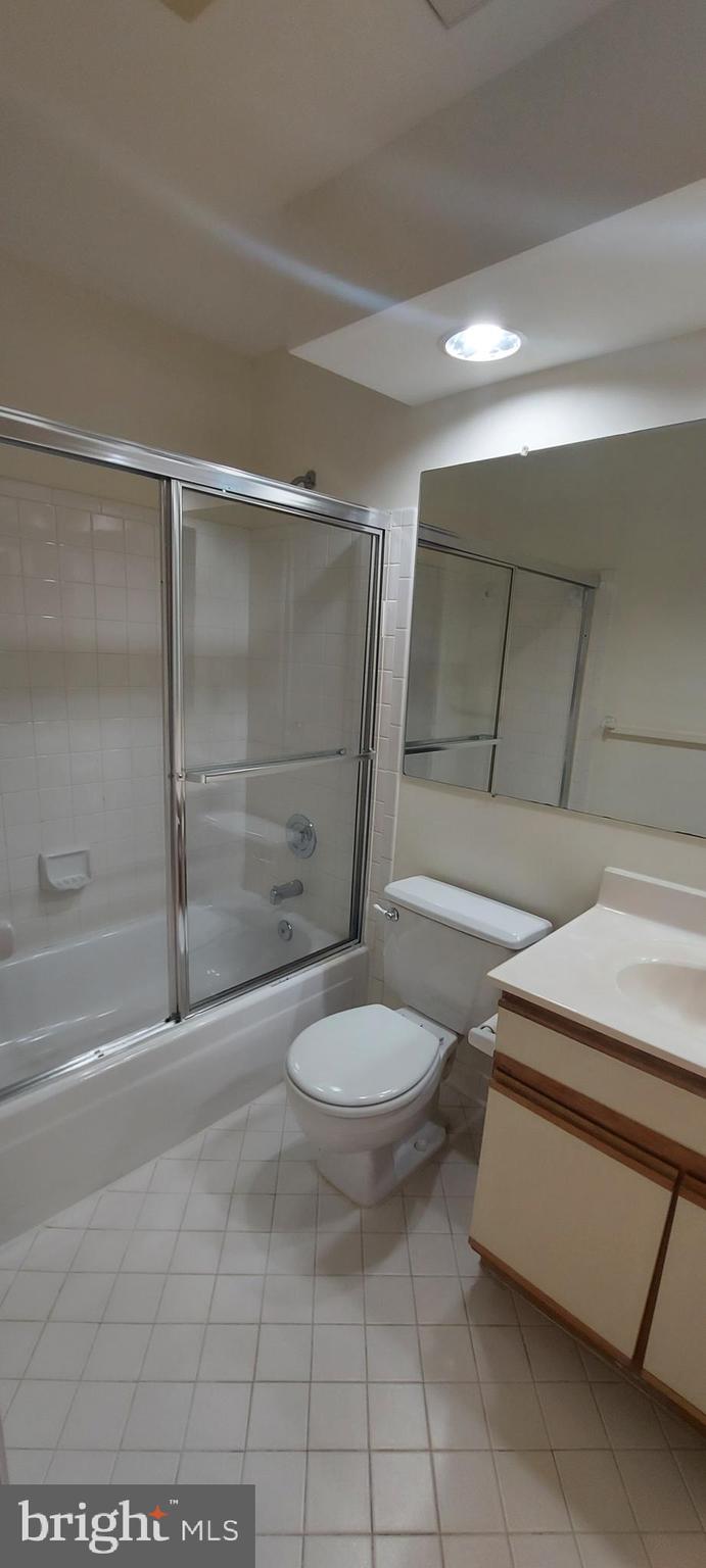 13601 SIR THOMAS WAY 2-C-32