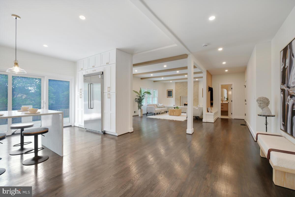 9816 GLENOLDEN DRIVE