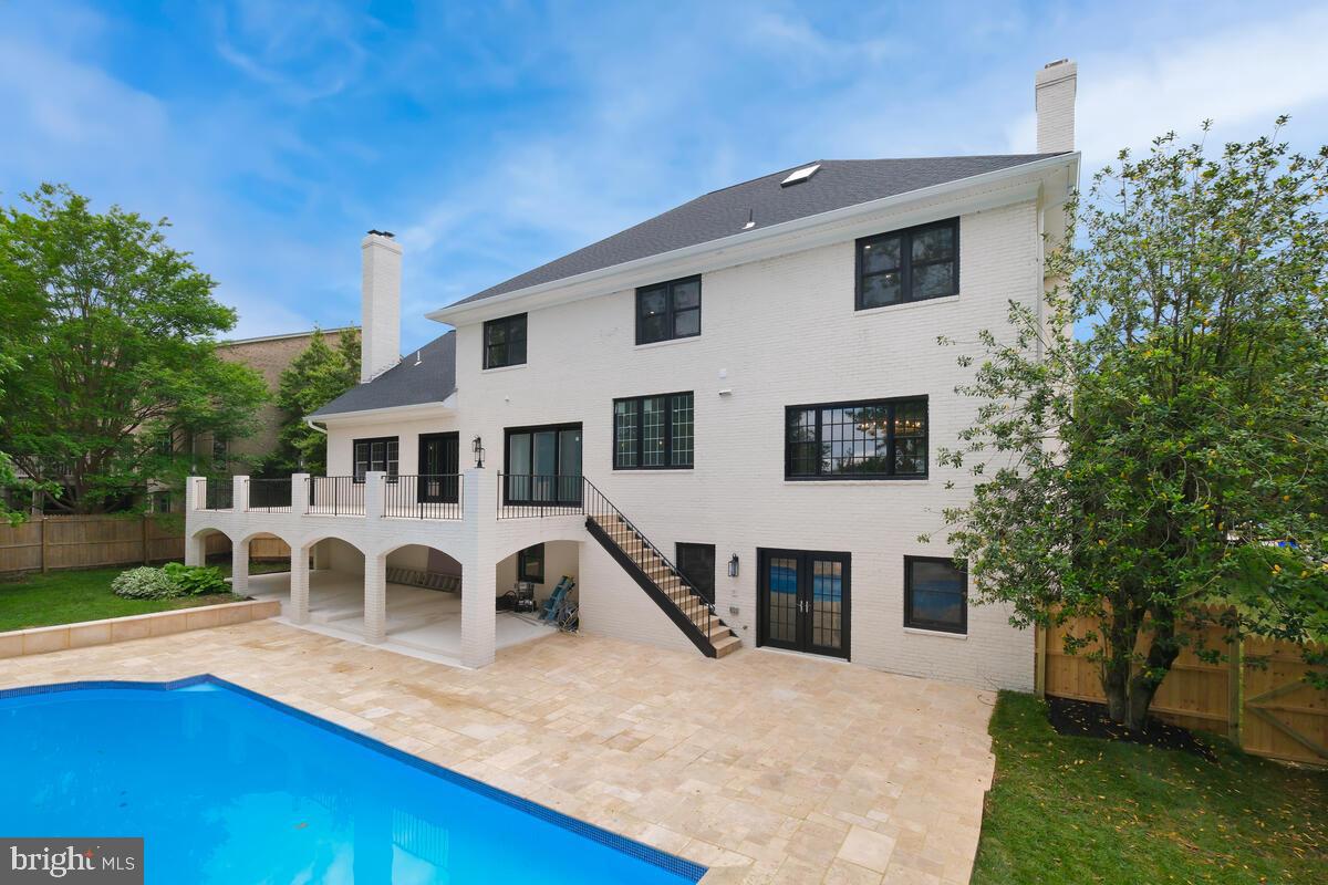 9816 GLENOLDEN DRIVE