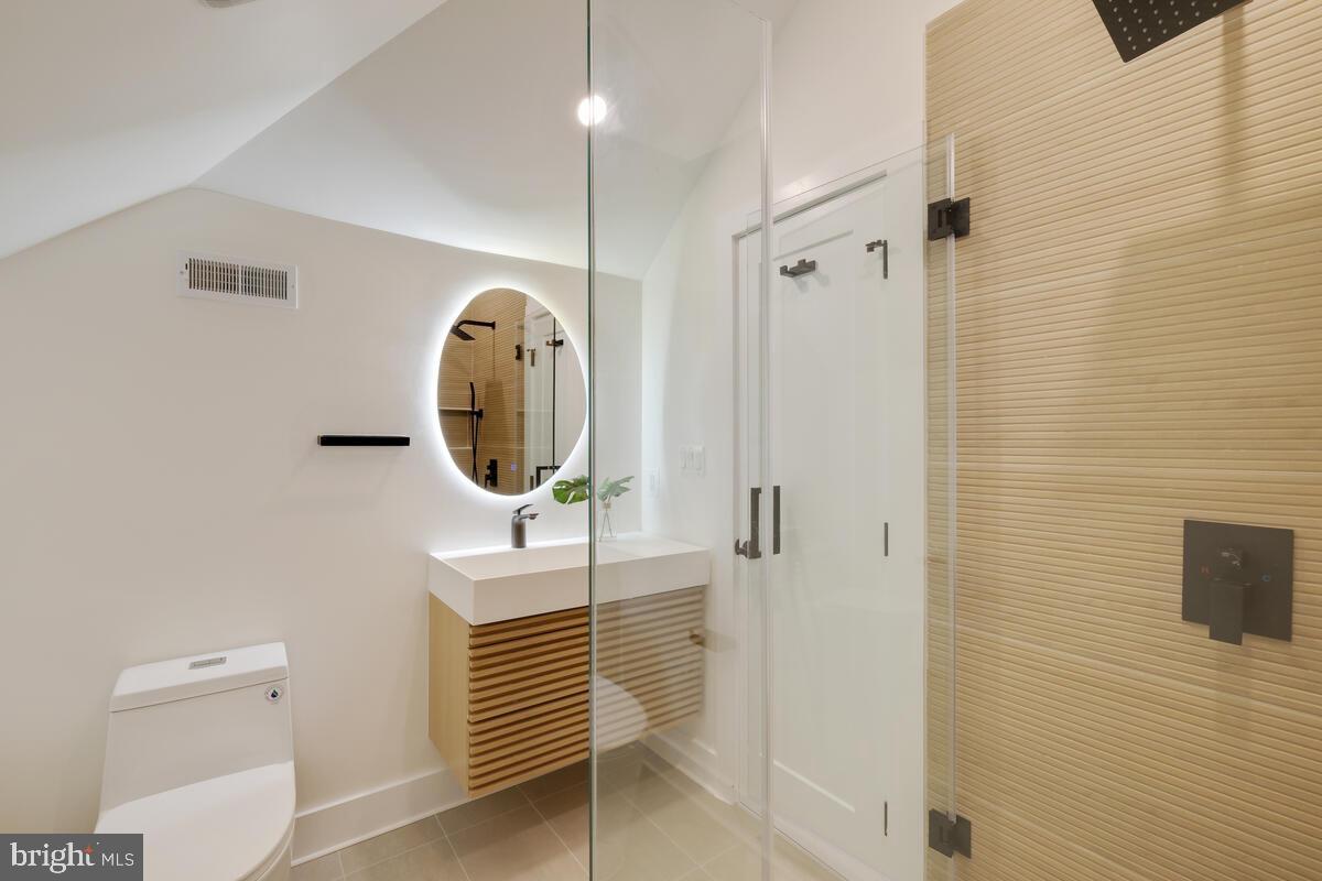 9816 GLENOLDEN DRIVE