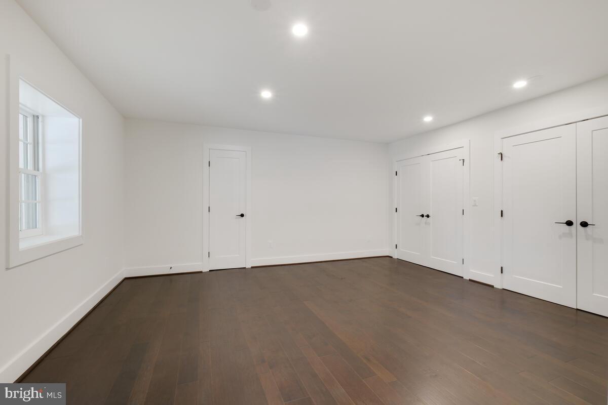 9816 GLENOLDEN DRIVE