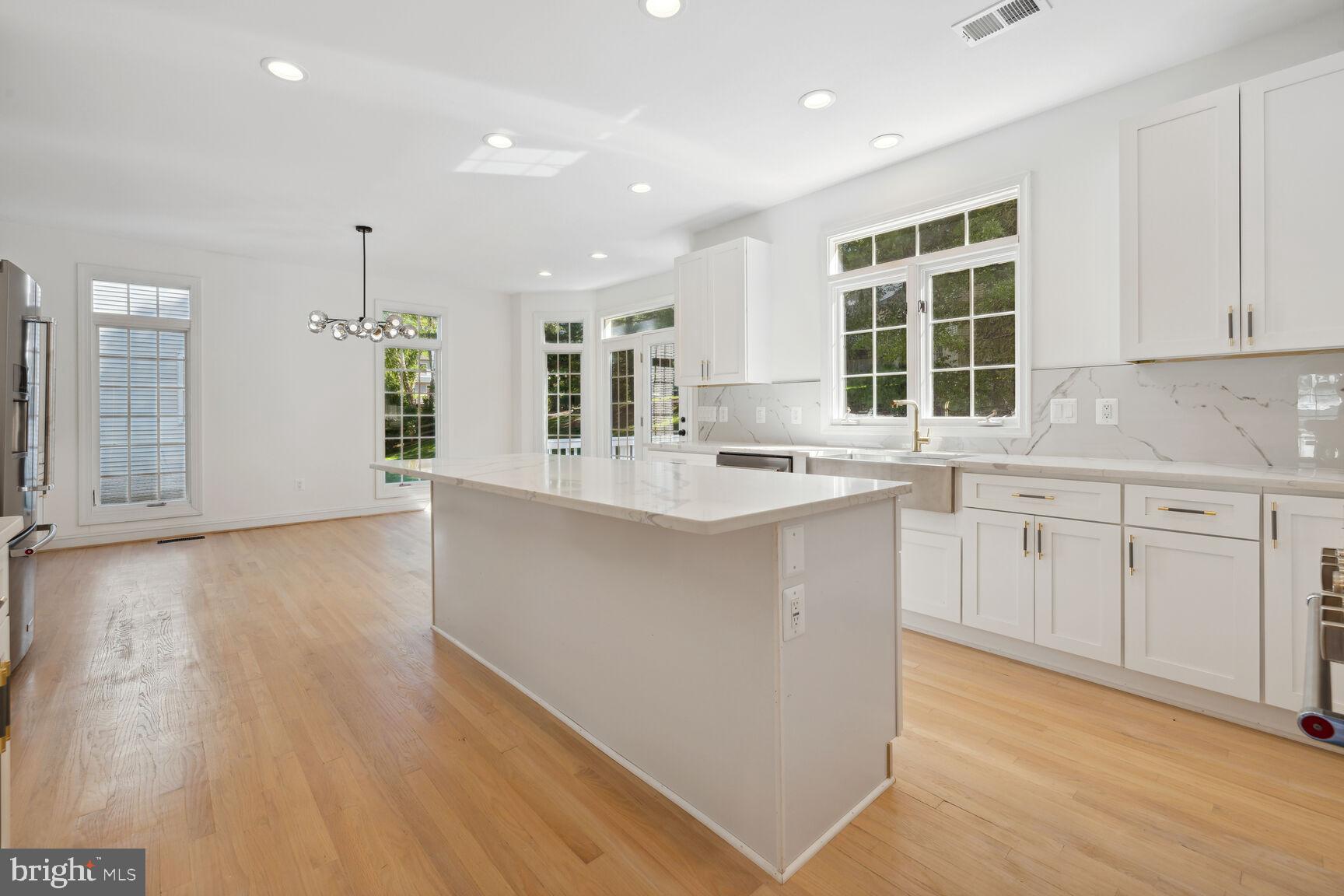 9909 BALD CYPRESS DRIVE