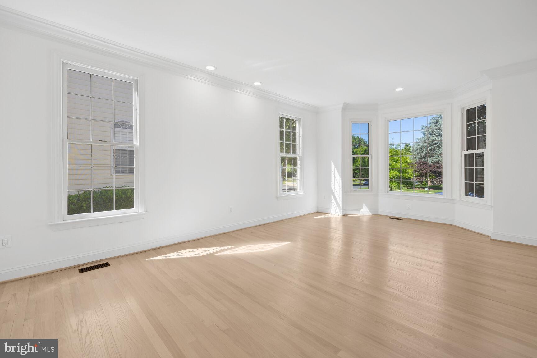 9909 BALD CYPRESS DRIVE