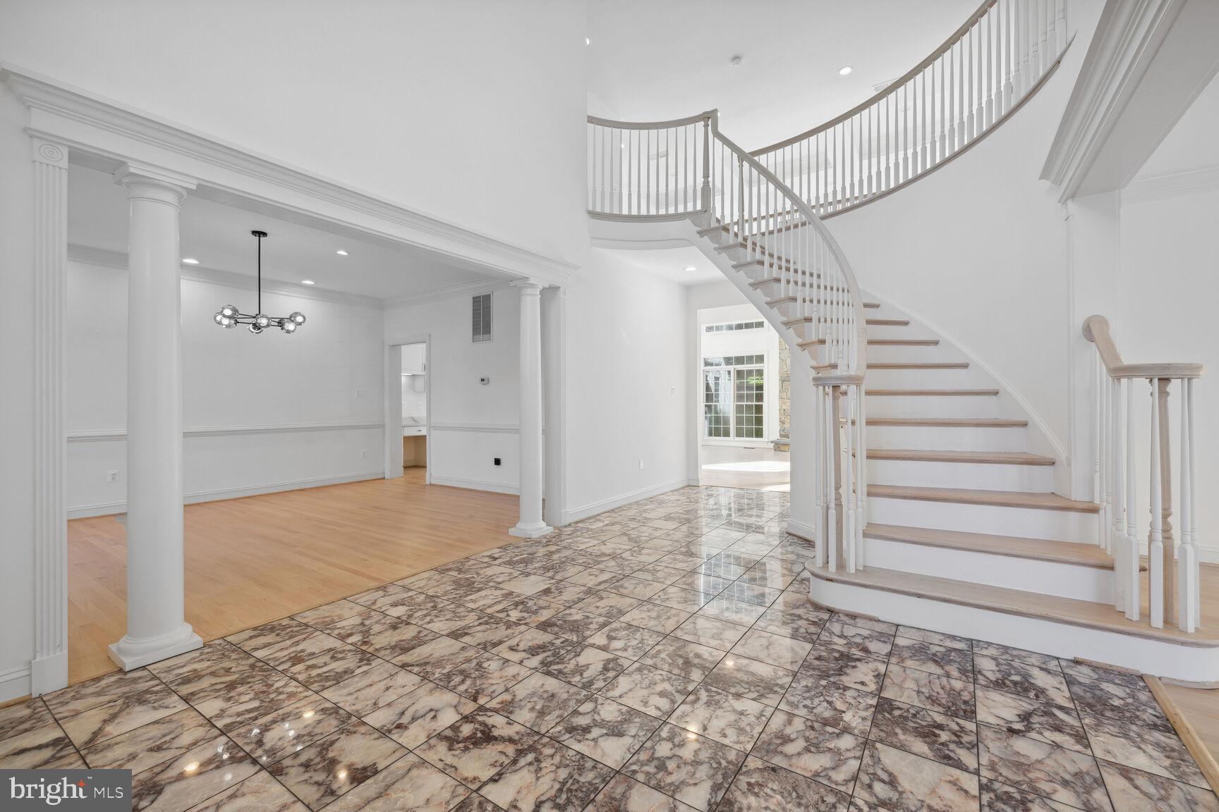 9909 BALD CYPRESS DRIVE