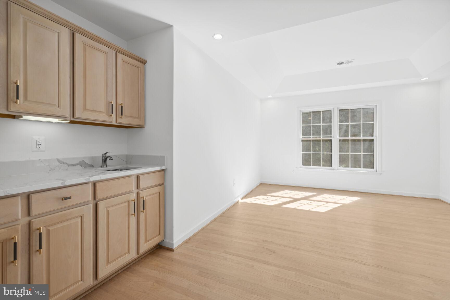 9909 BALD CYPRESS DRIVE