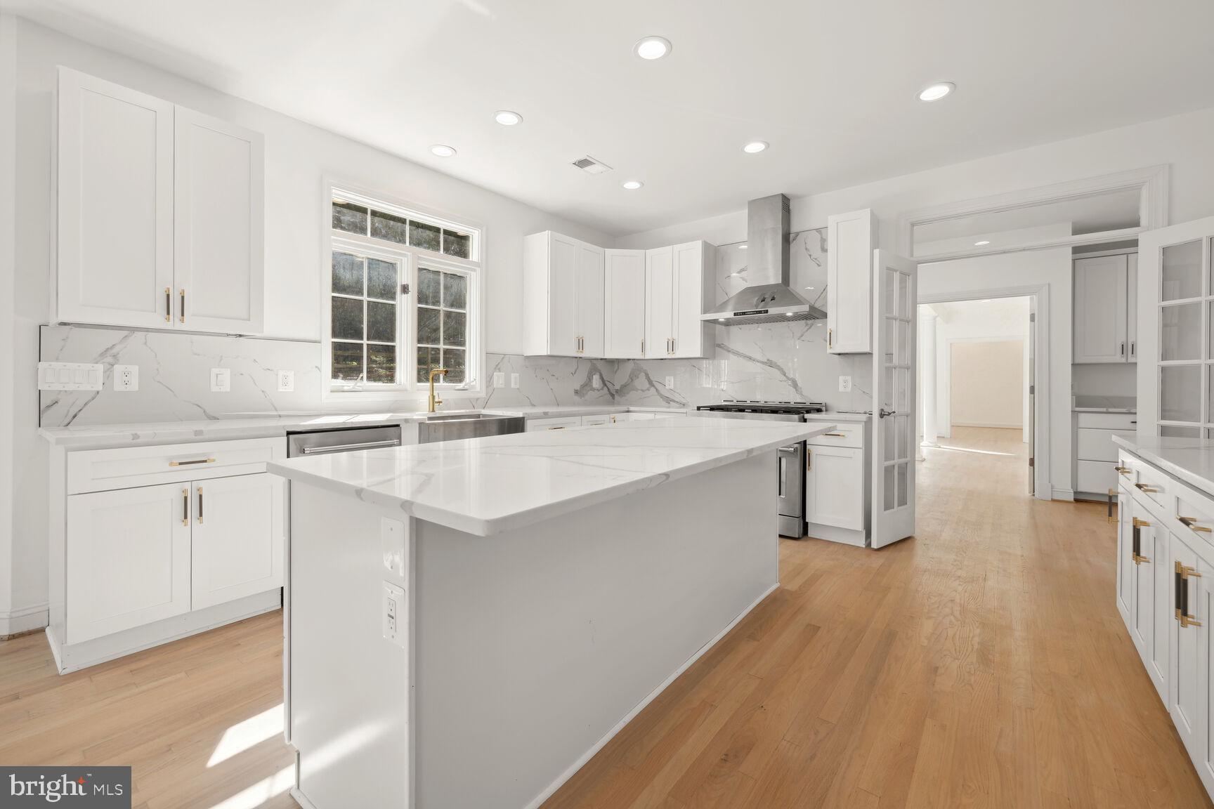 9909 BALD CYPRESS DRIVE