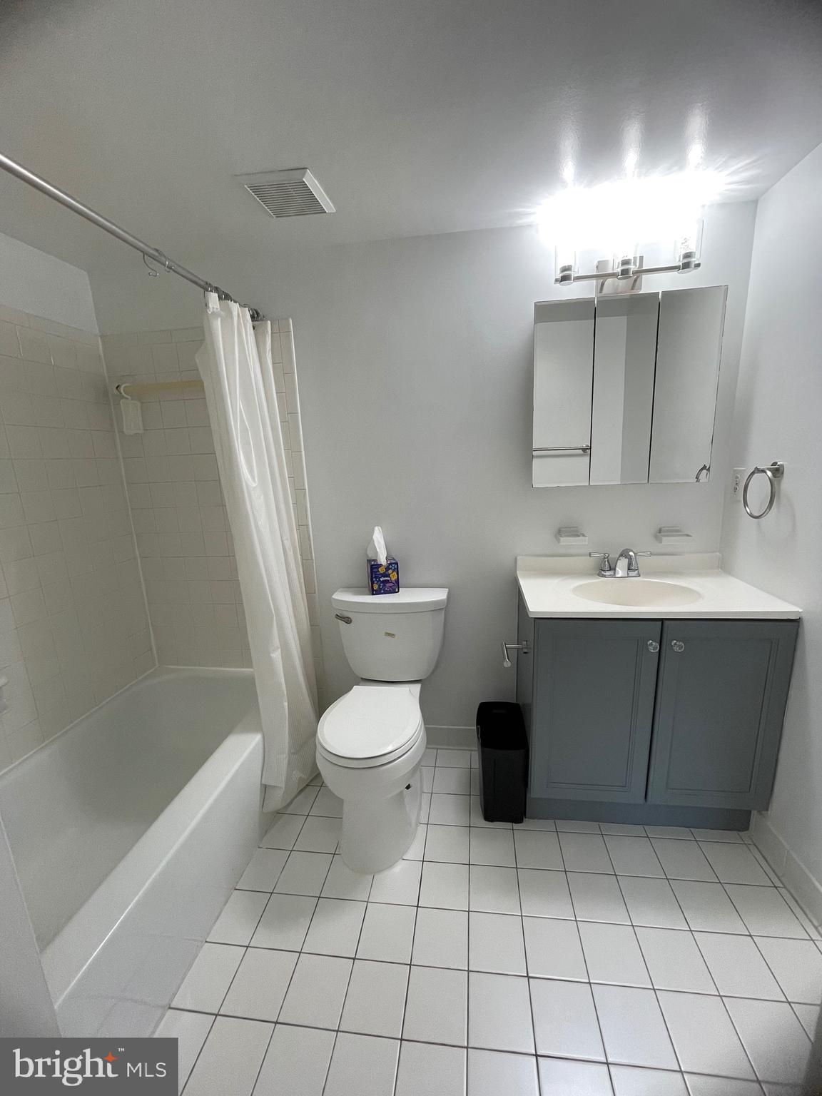 436 GIRARD STREET 239 - 201