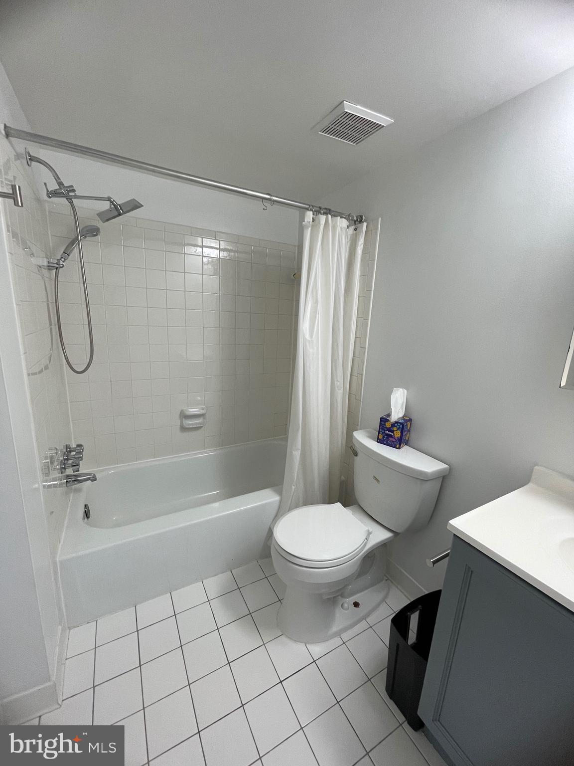 436 GIRARD STREET 239 - 201
