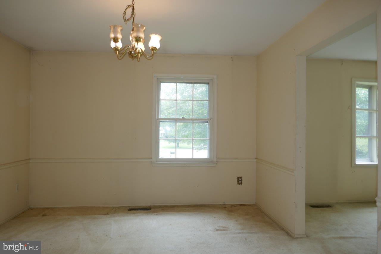 3709 TODDSBURY LANE