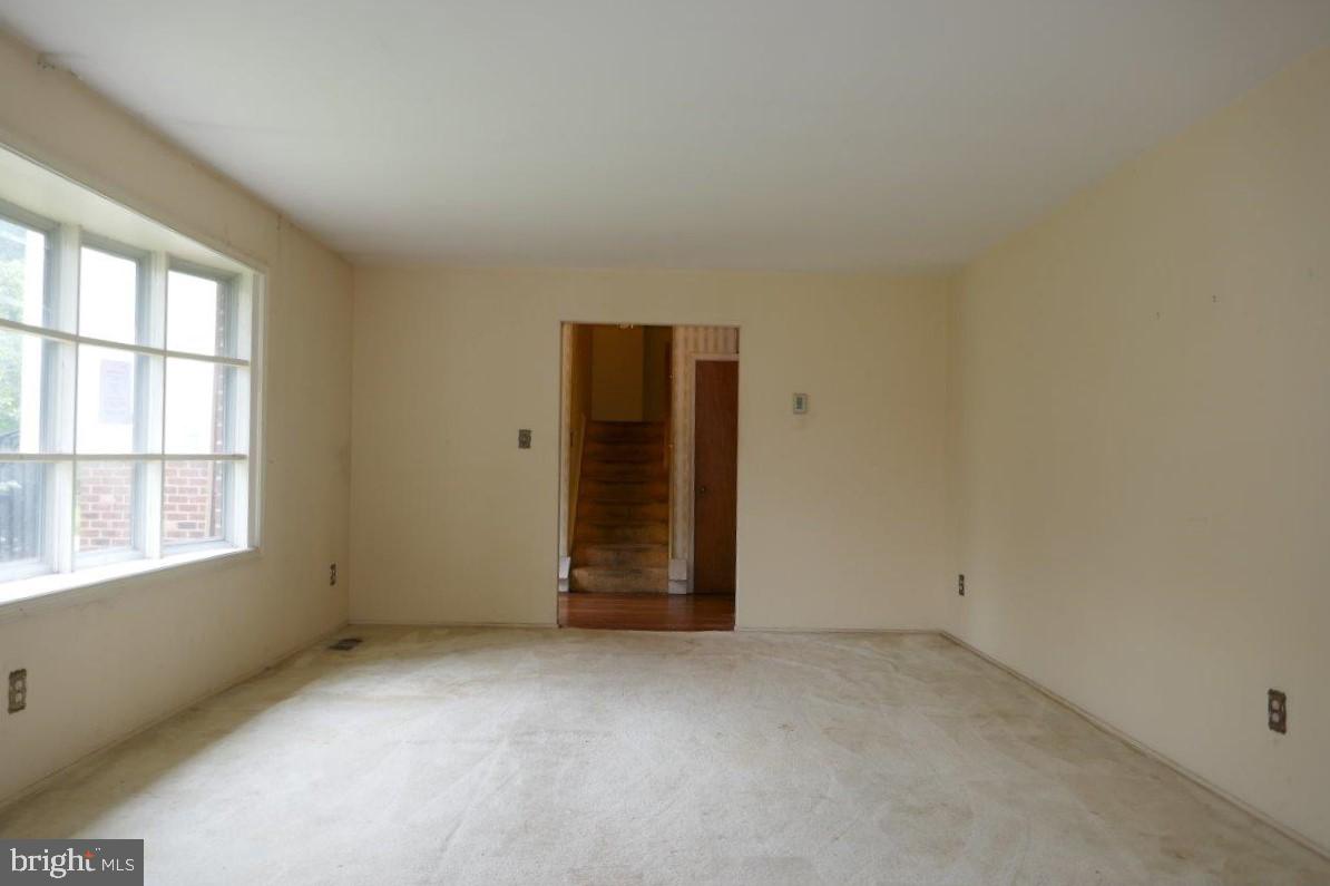 3709 TODDSBURY LANE