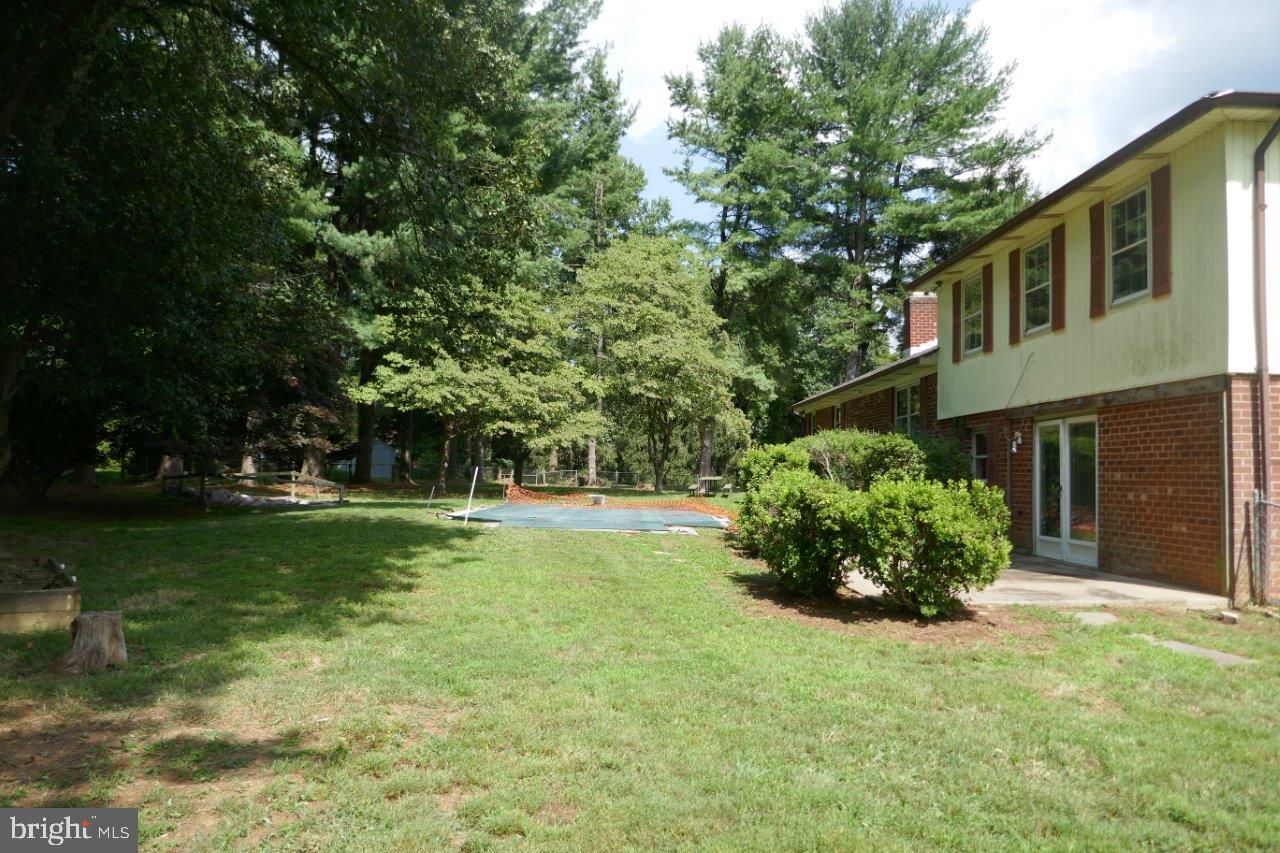 3709 TODDSBURY LANE