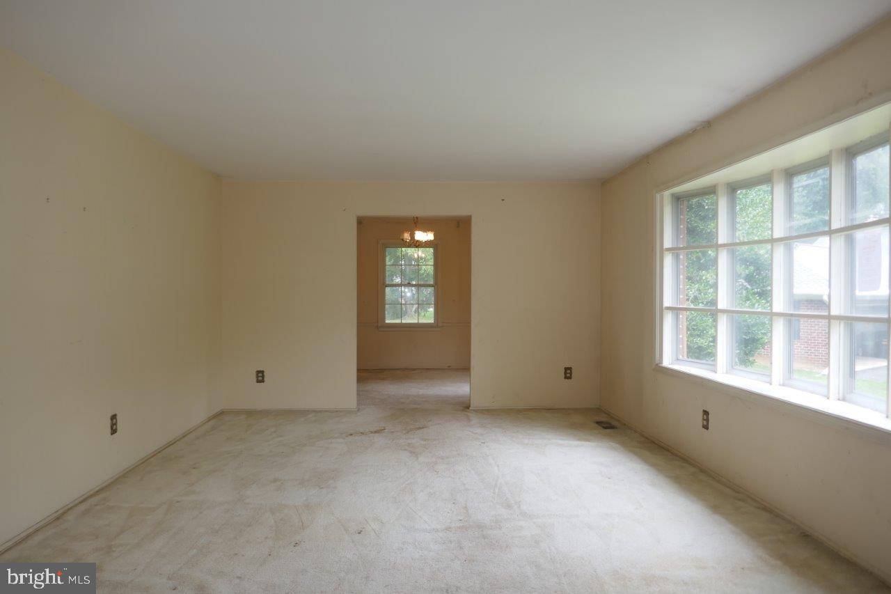 3709 TODDSBURY LANE