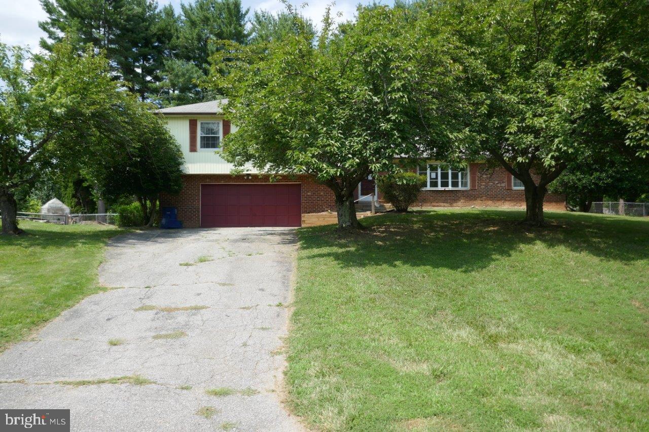 3709 TODDSBURY LANE