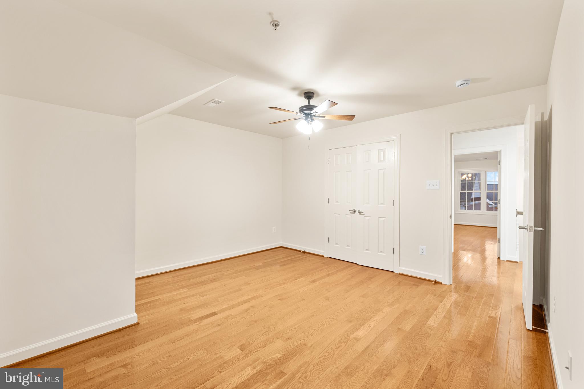 658 RAVEN AVENUE