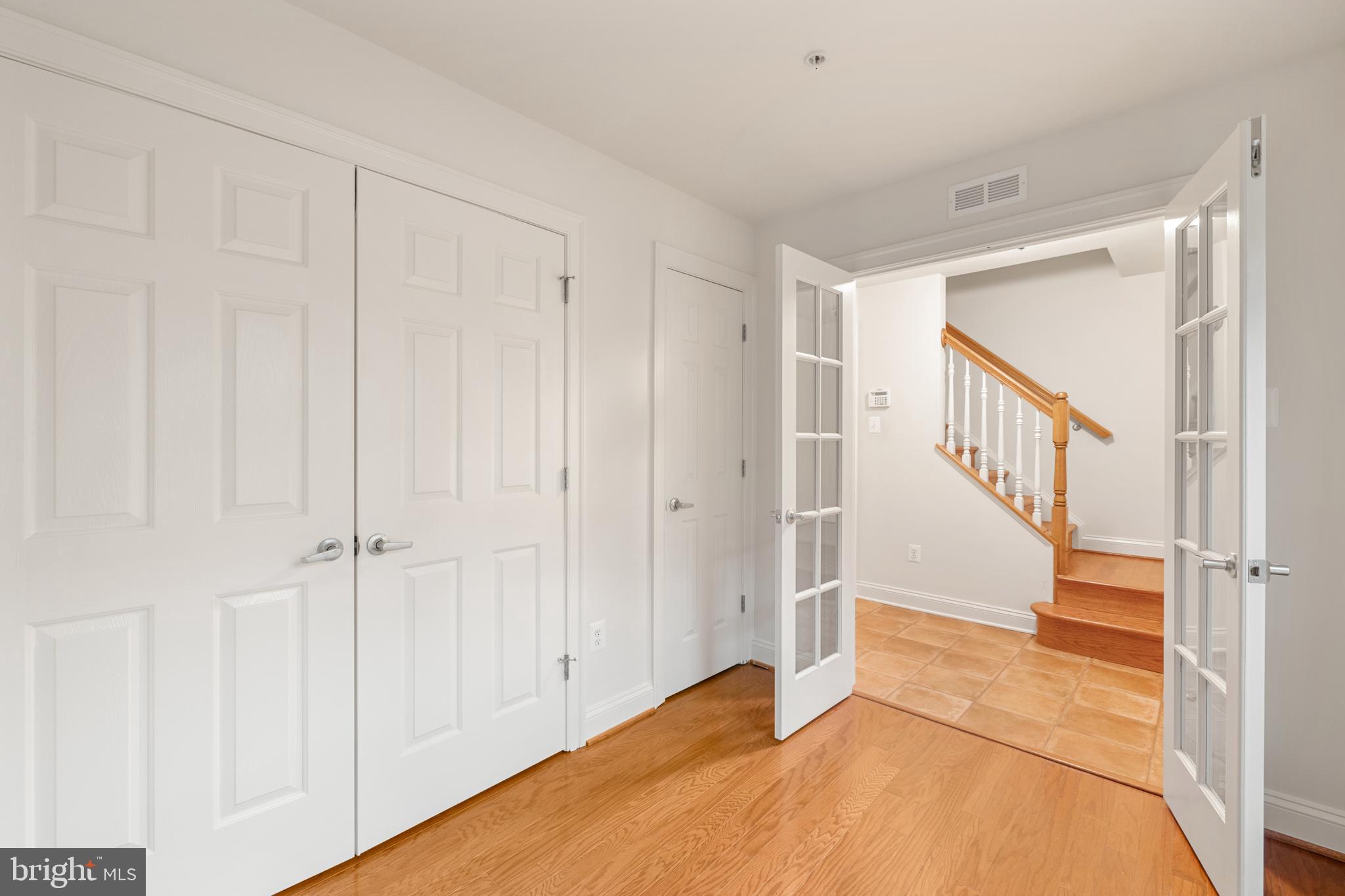 658 RAVEN AVENUE