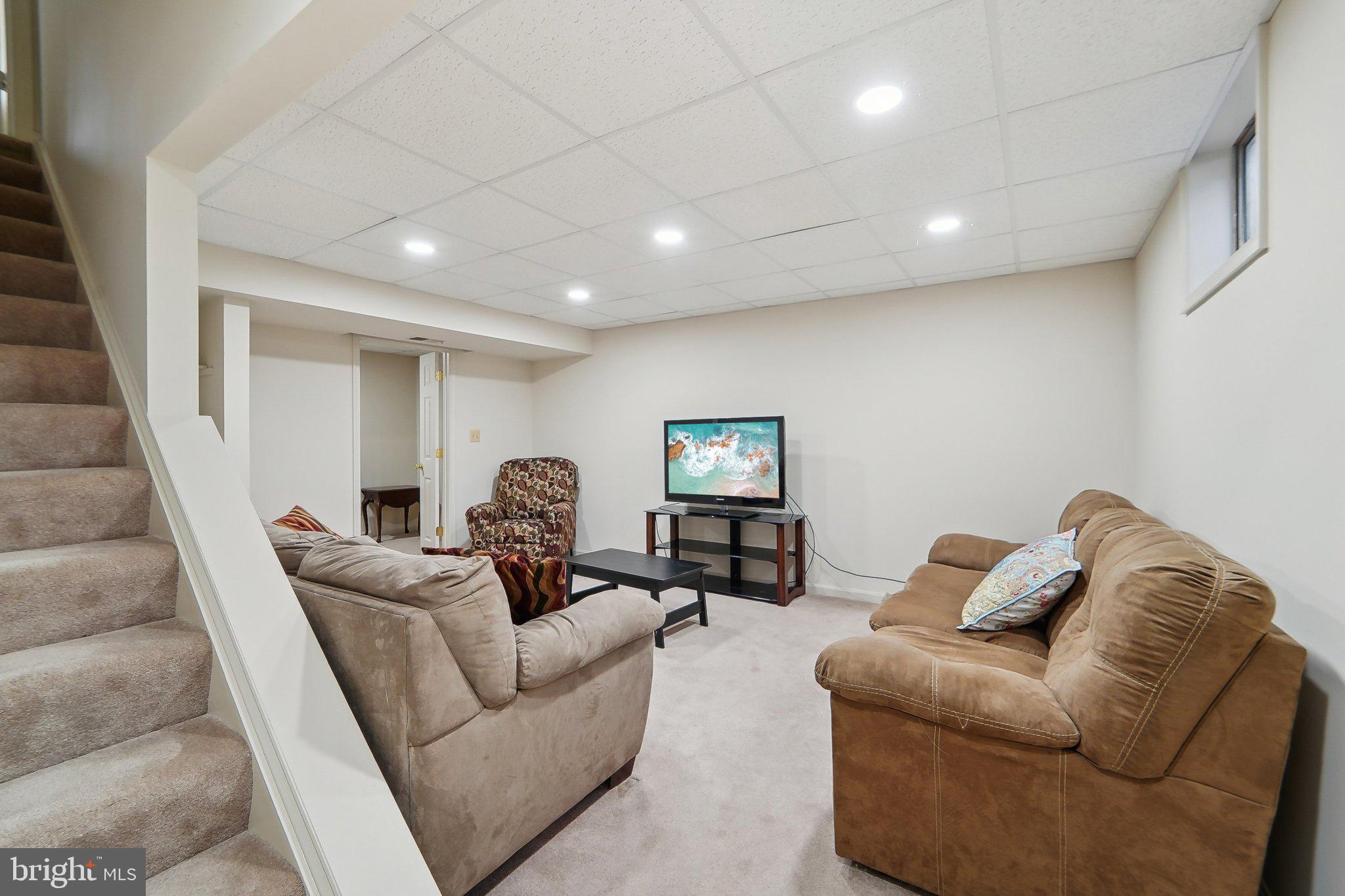304 SAYBROOKE VIEW DRIVE
