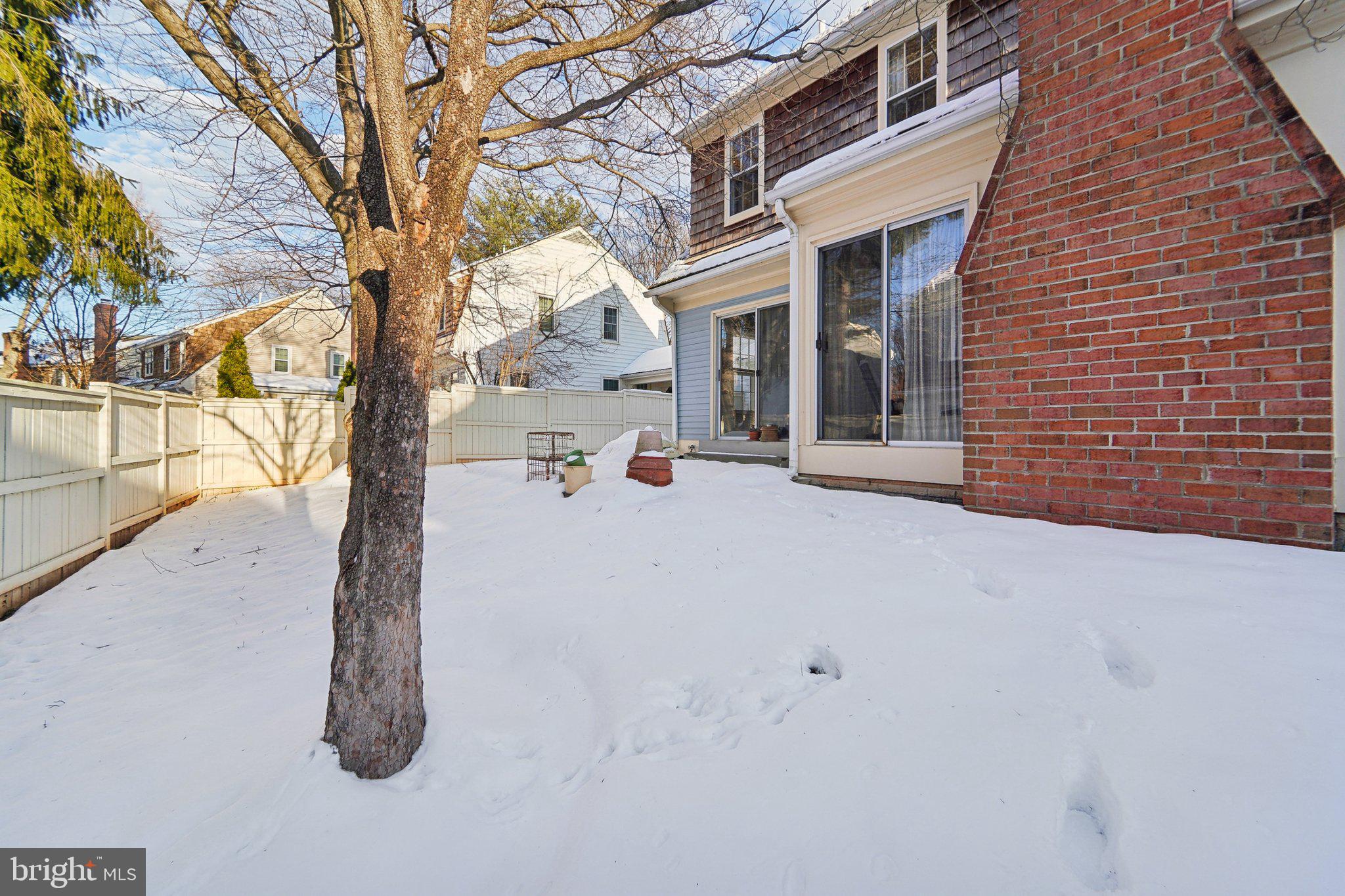 304 SAYBROOKE VIEW DRIVE
