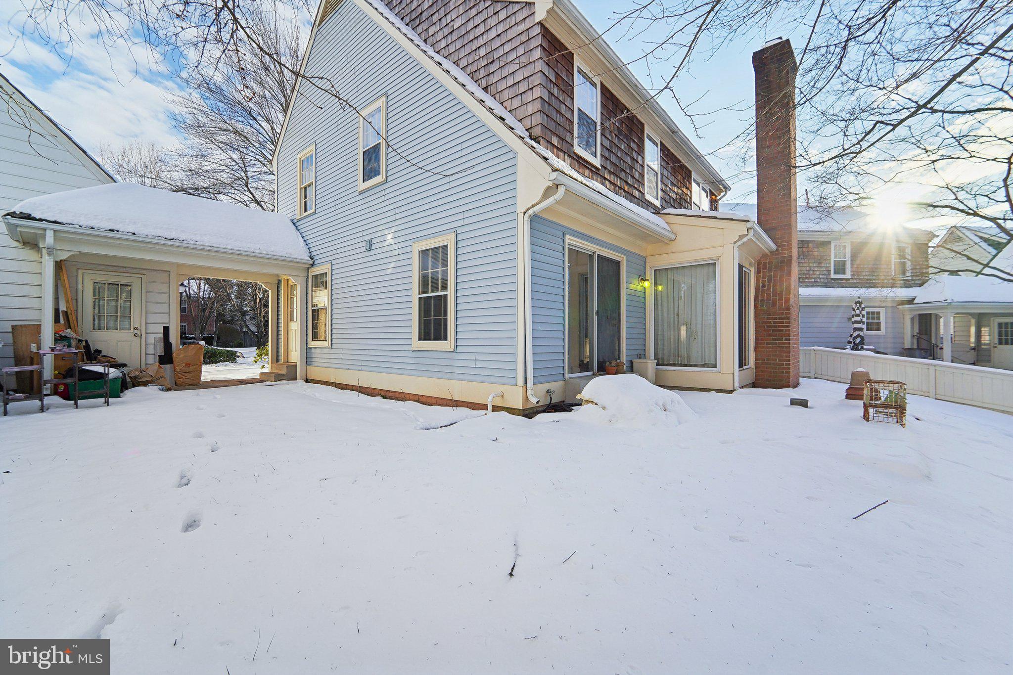 304 SAYBROOKE VIEW DRIVE