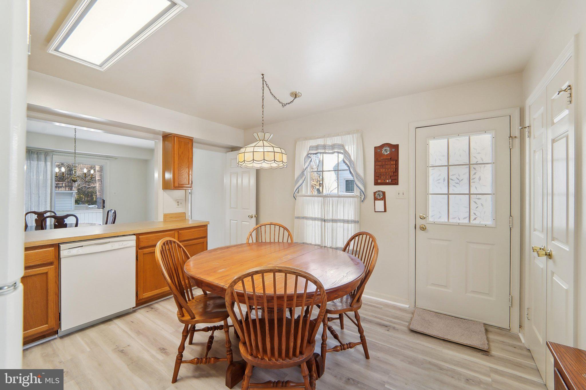 304 SAYBROOKE VIEW DRIVE