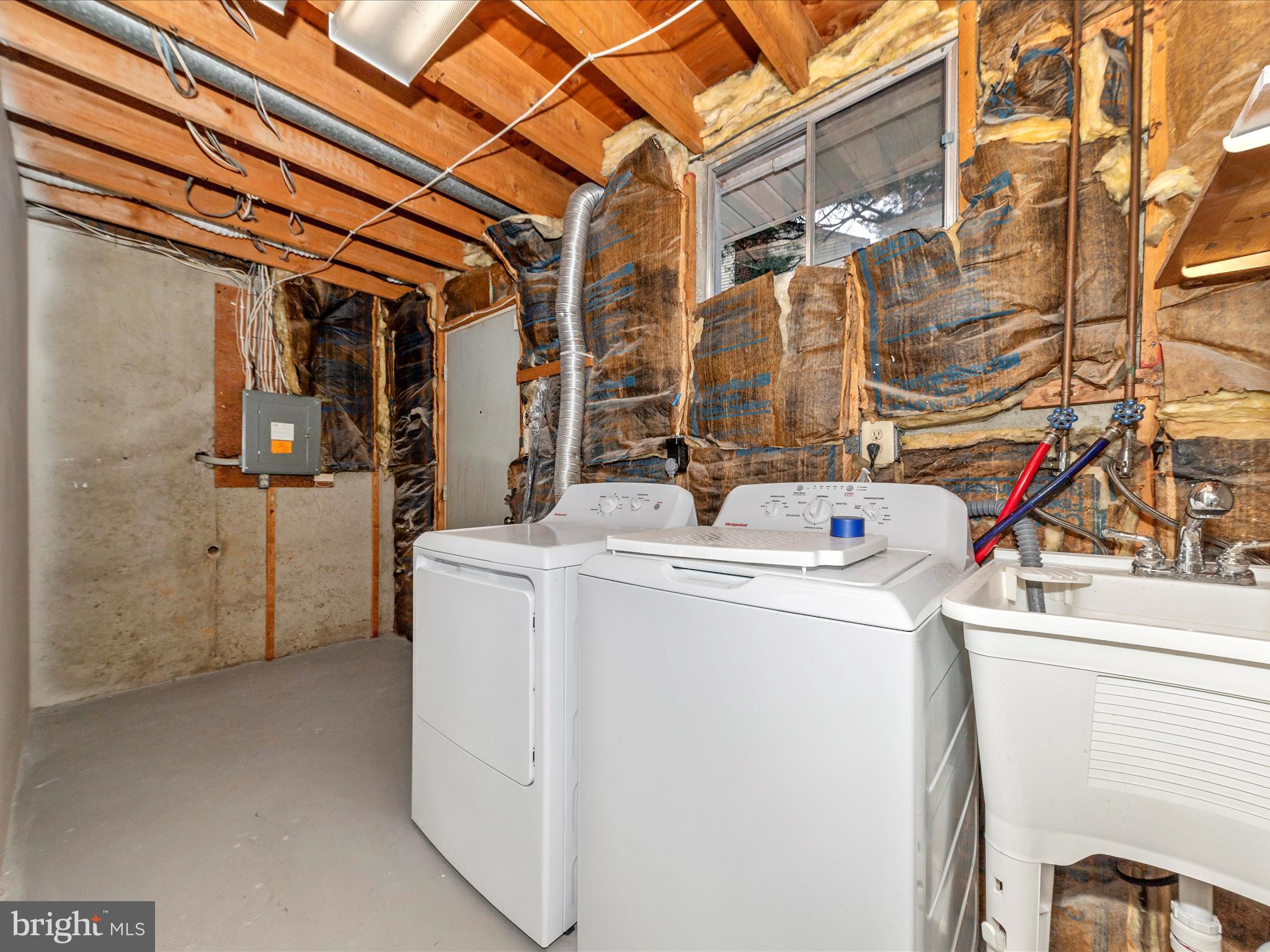 8400 MOUNTAIN LAUREL LANE
