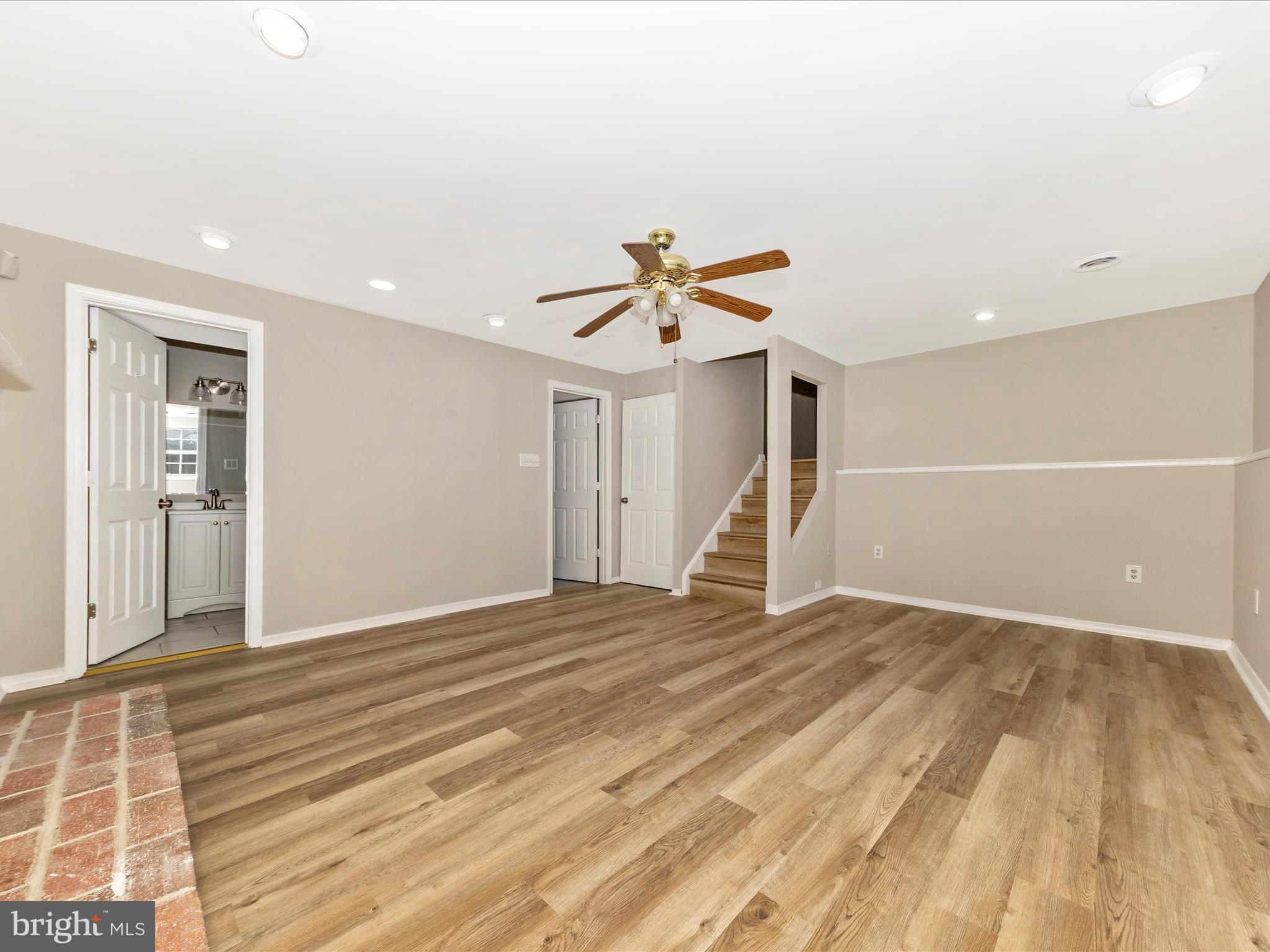 8400 MOUNTAIN LAUREL LANE