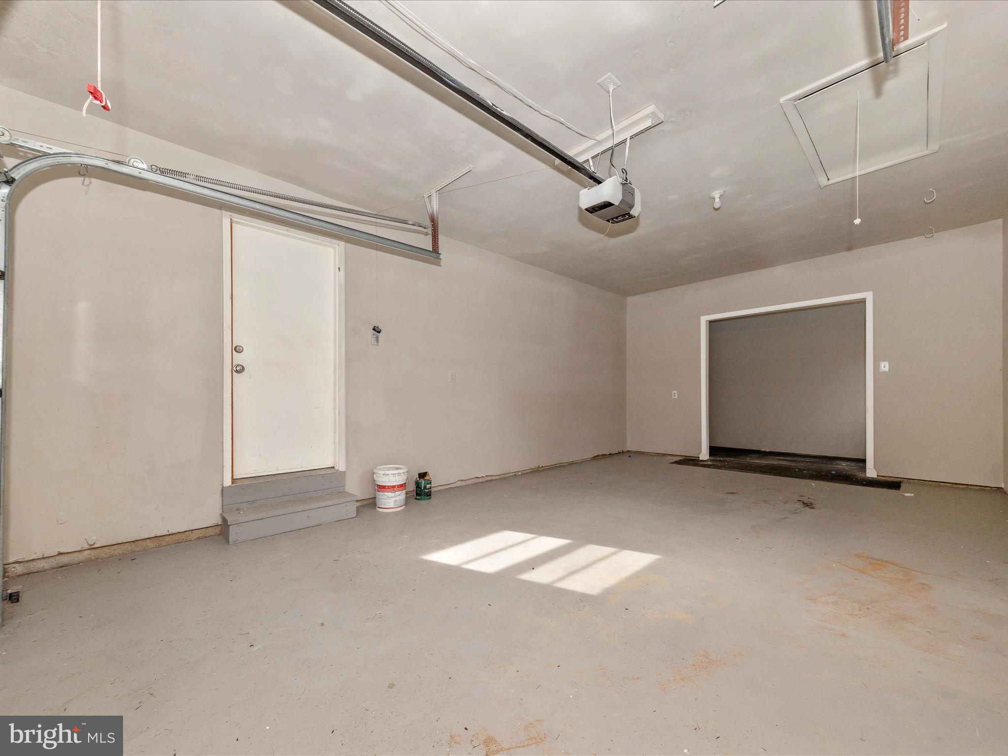 8400 MOUNTAIN LAUREL LANE