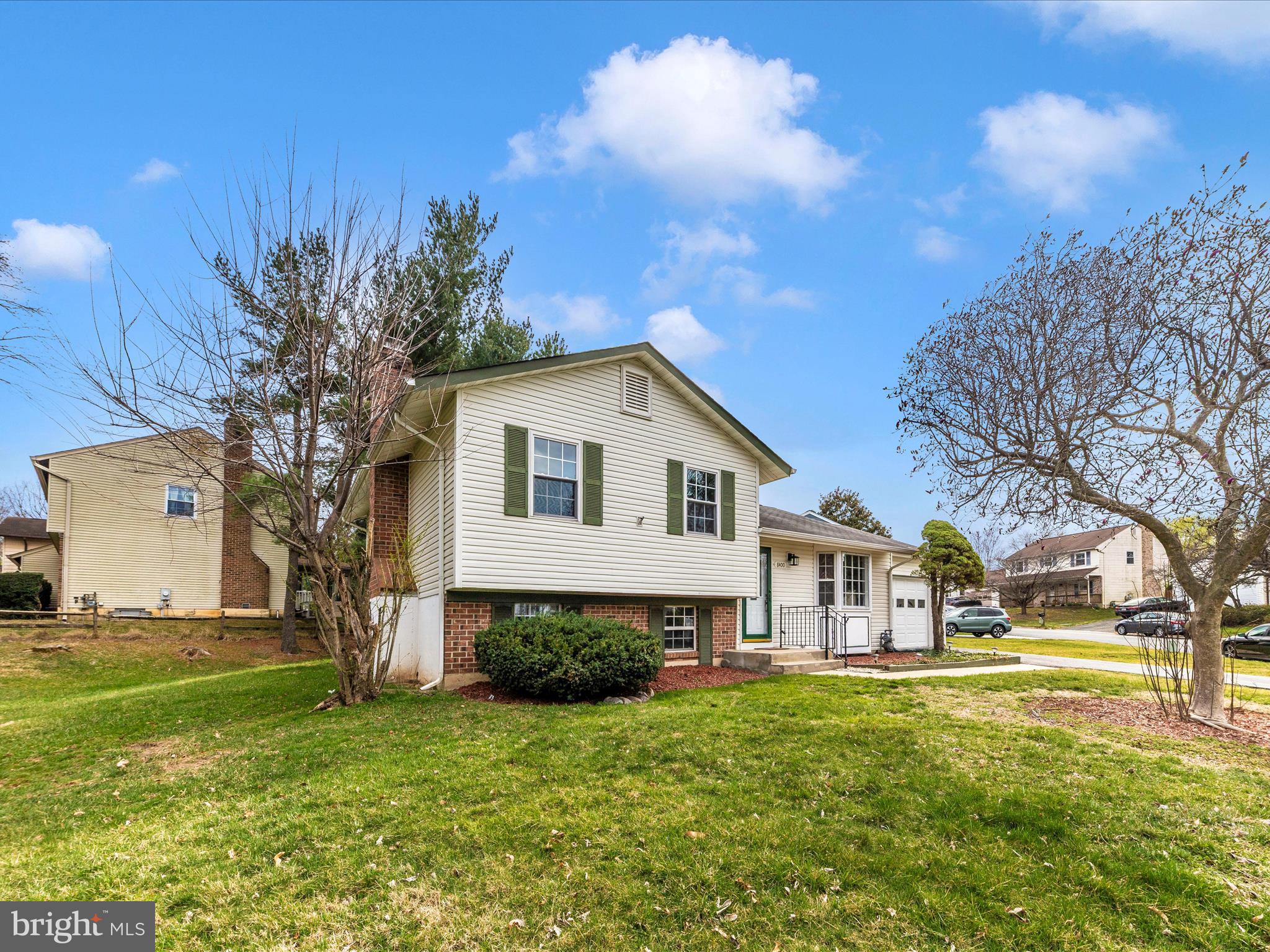 8400 MOUNTAIN LAUREL LANE