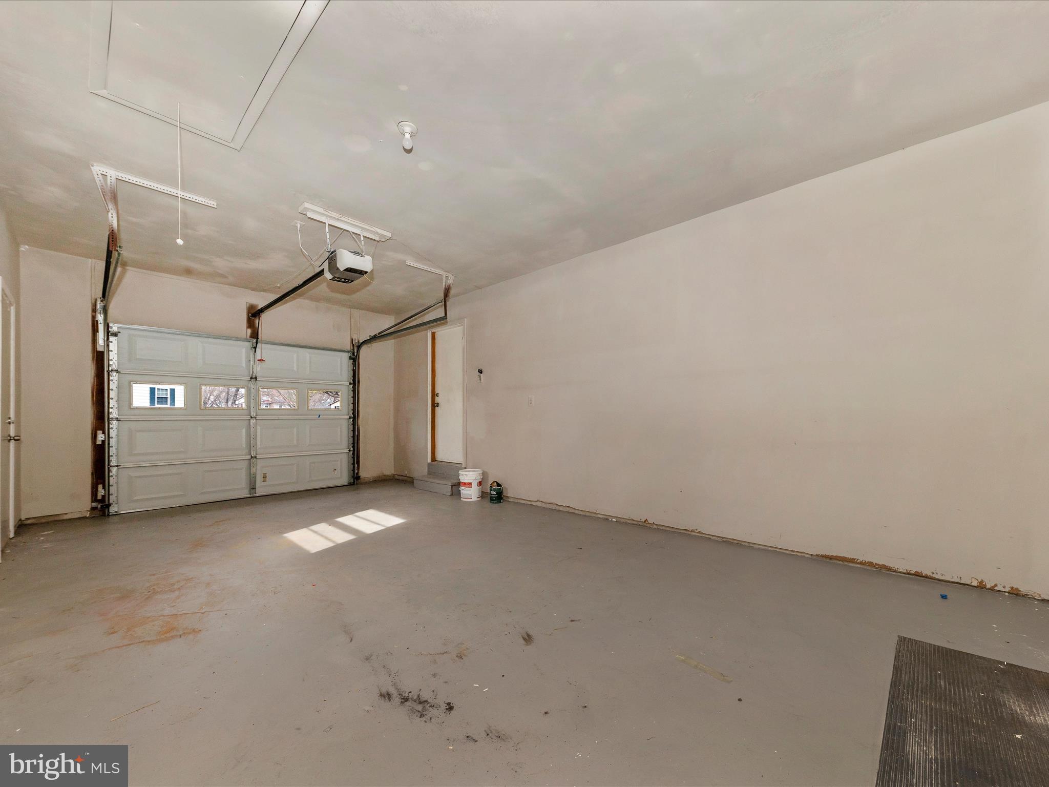 8400 MOUNTAIN LAUREL LANE