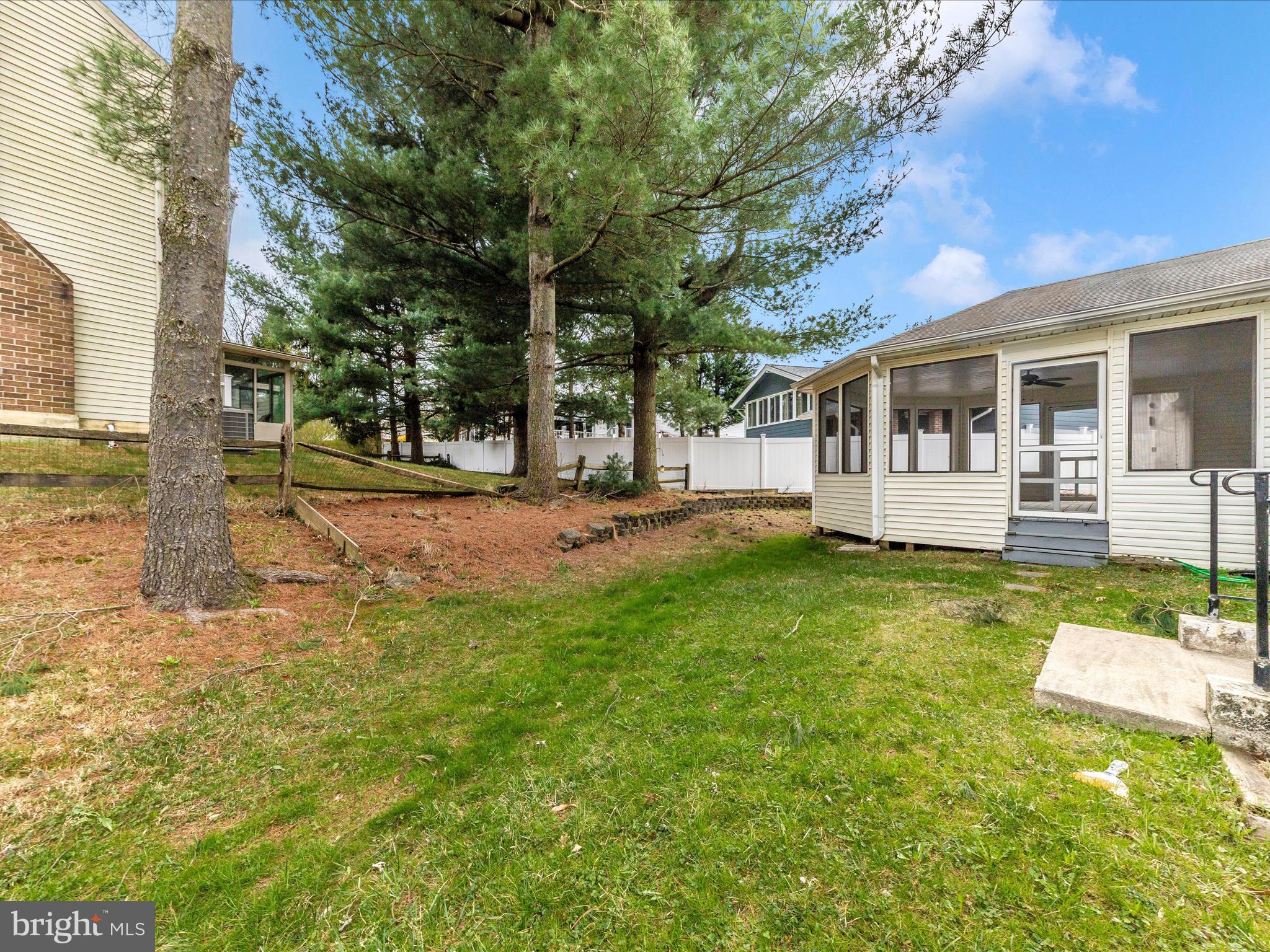 8400 MOUNTAIN LAUREL LANE