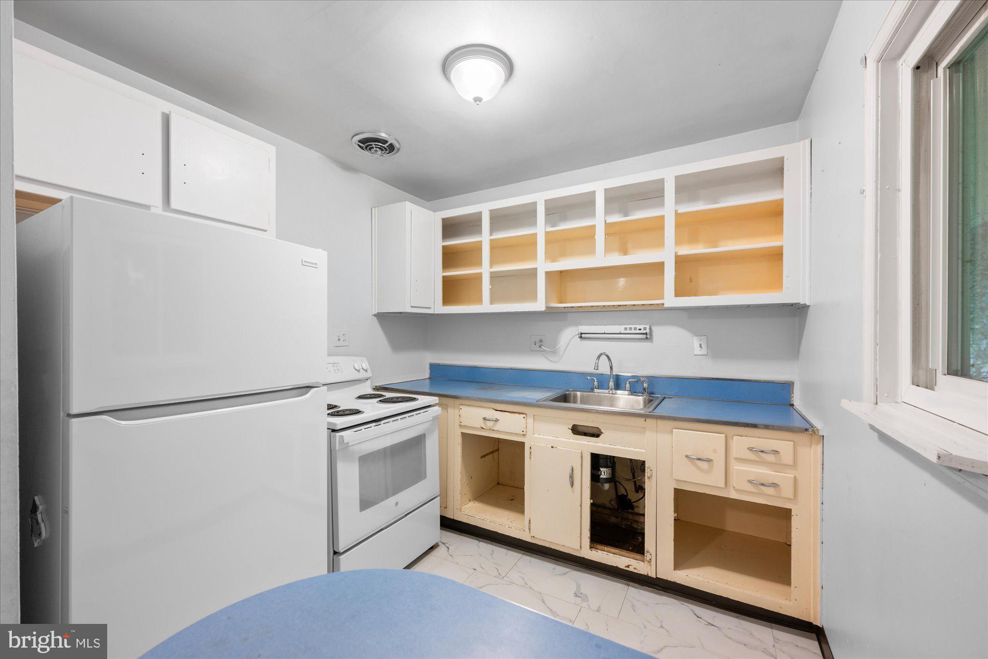 13102 VANDALIA DRIVE