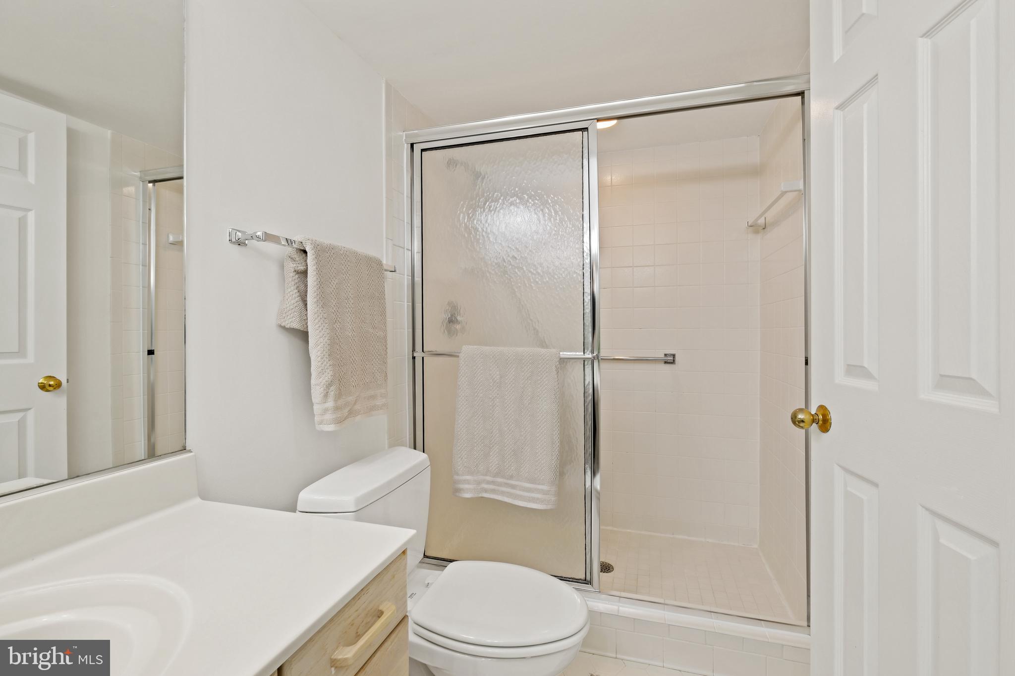 5 LUXBERRY COURT 2