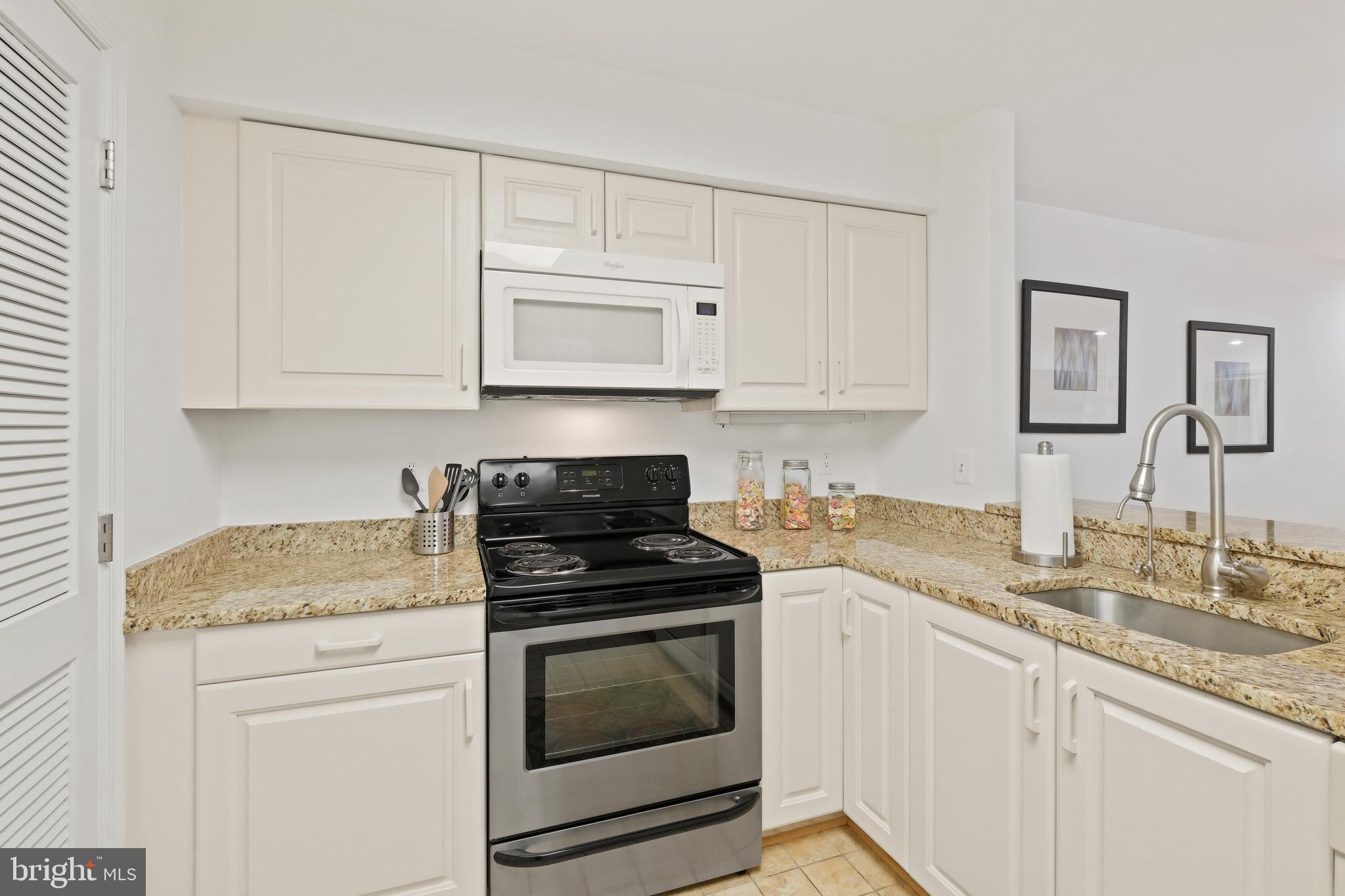 5 LUXBERRY COURT 2
