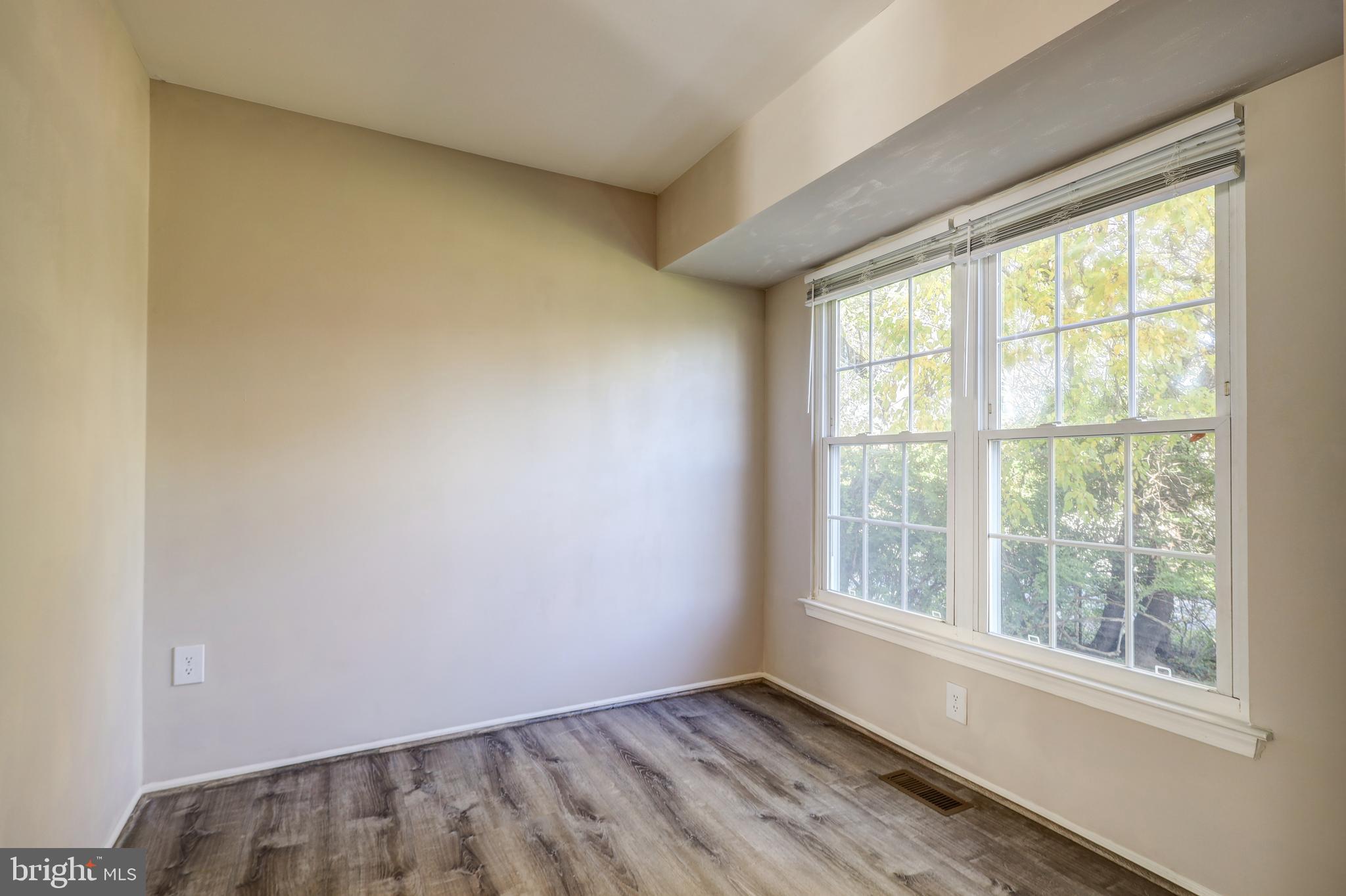 840 IVY LEAGUE LANE 4-22